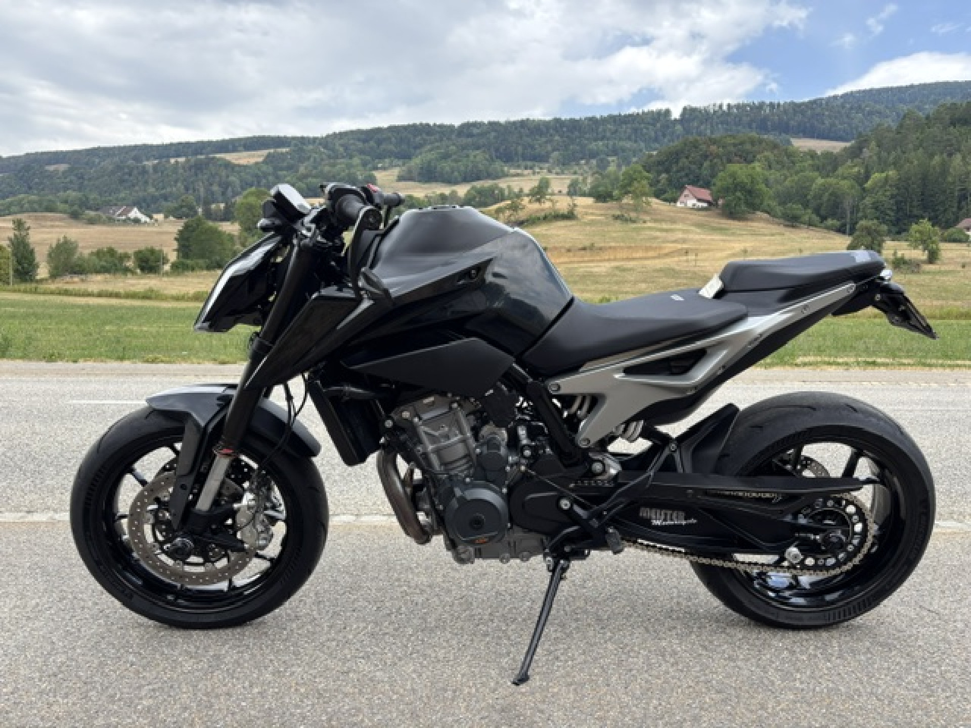 KTM 790 Duke-image-1