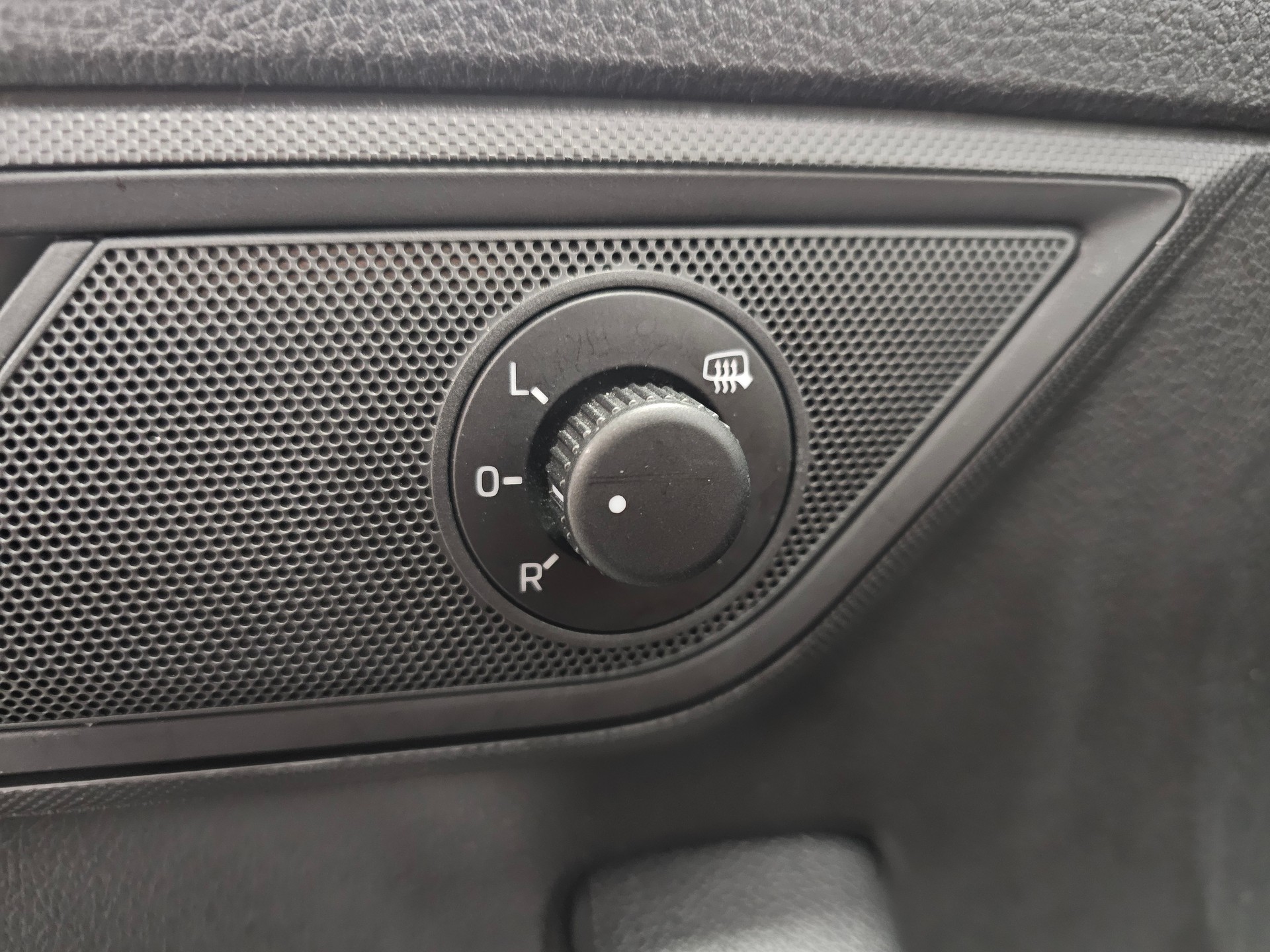 SKODA Fabia 1.0 TSI Soleil-image-21