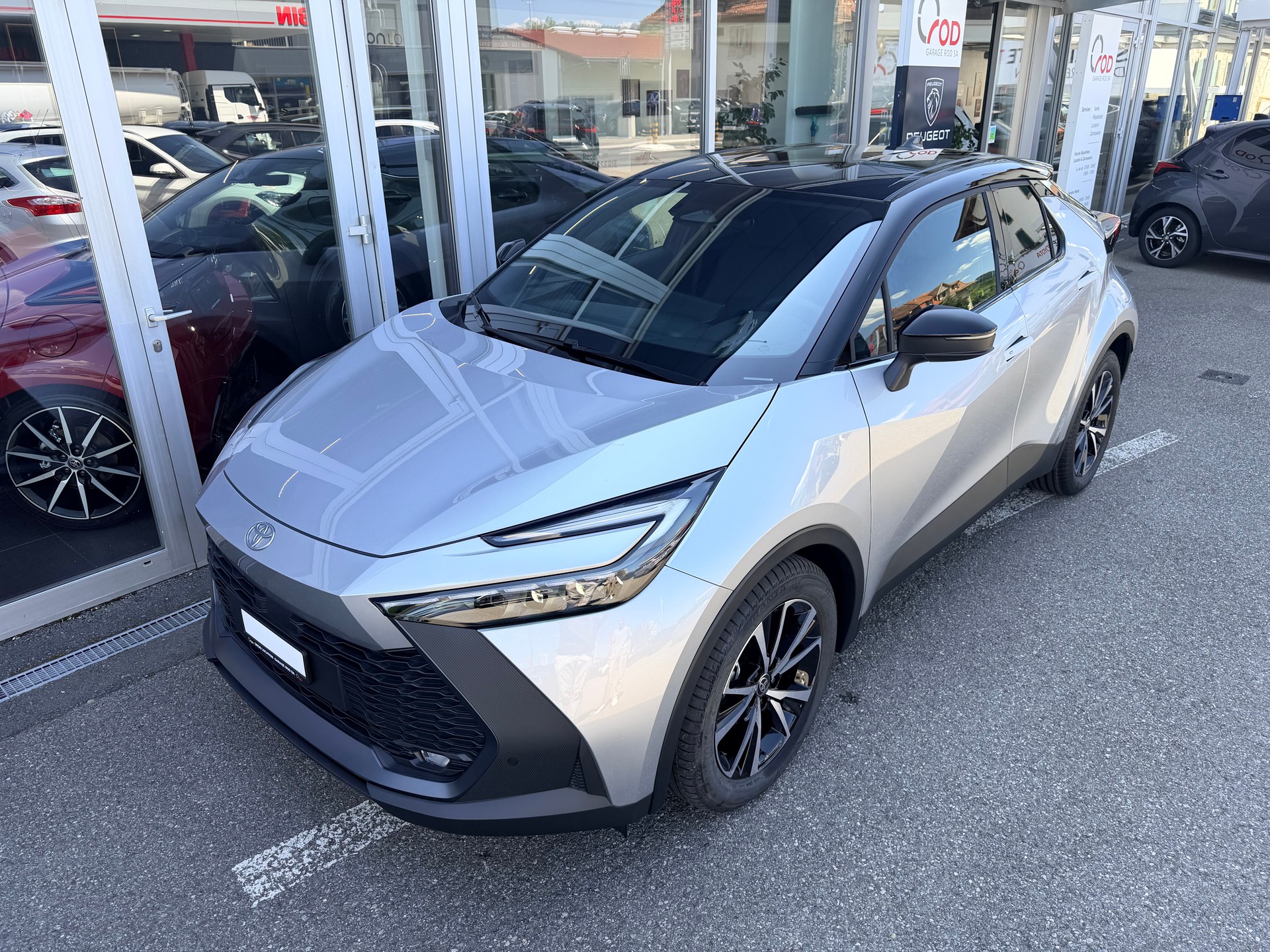 TOYOTA C-HR 1.8 HSD CVT Swiss Edition-showroom-element-1