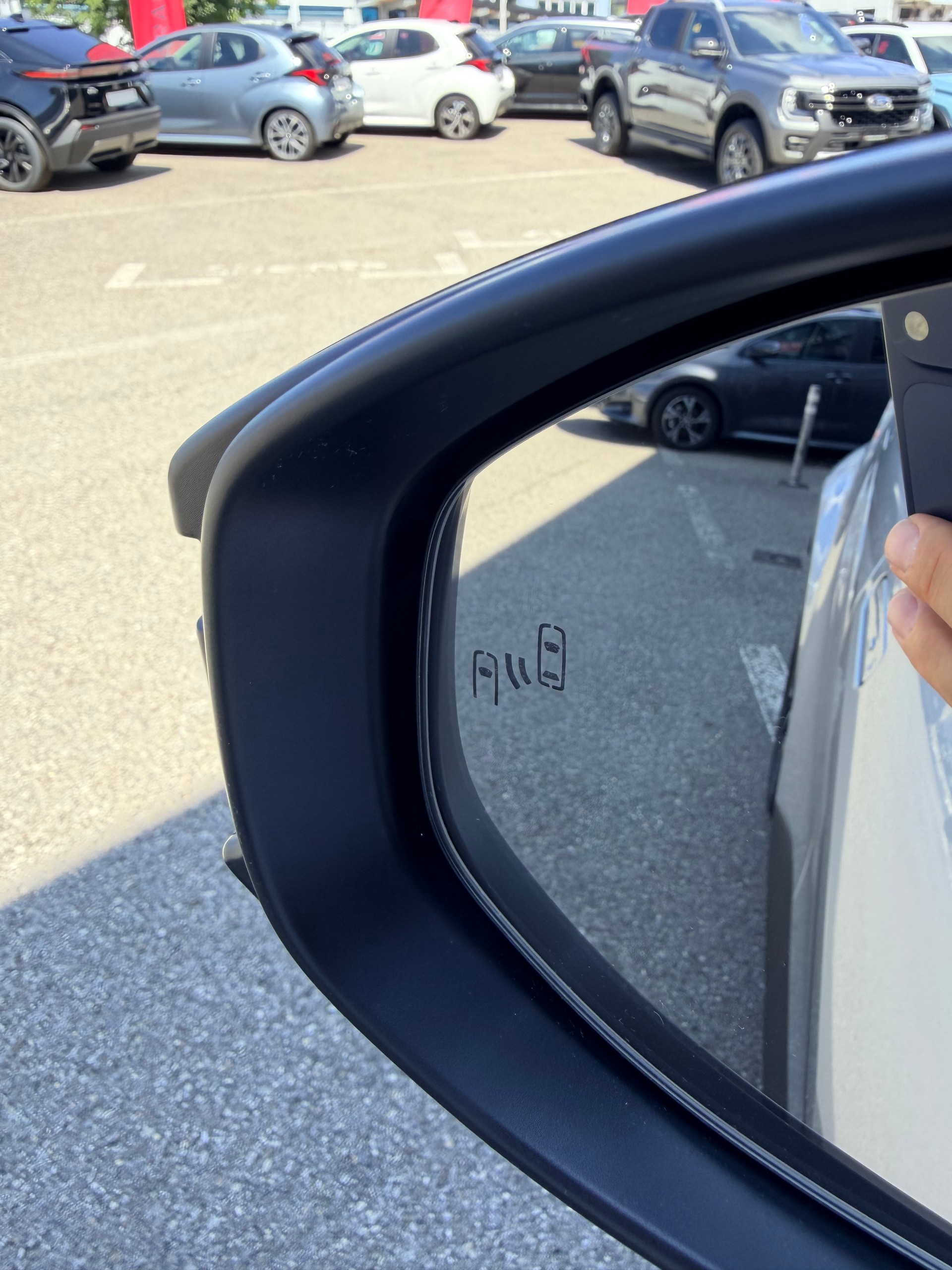 TOYOTA C-HR 1.8 HSD CVT Swiss Edition-image-30