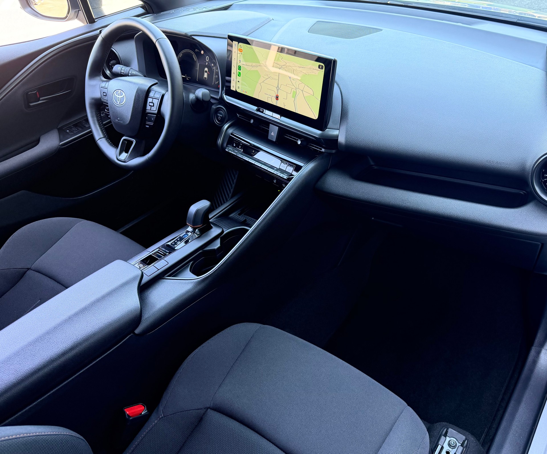 TOYOTA C-HR 1.8 HSD CVT Swiss Edition-image-14