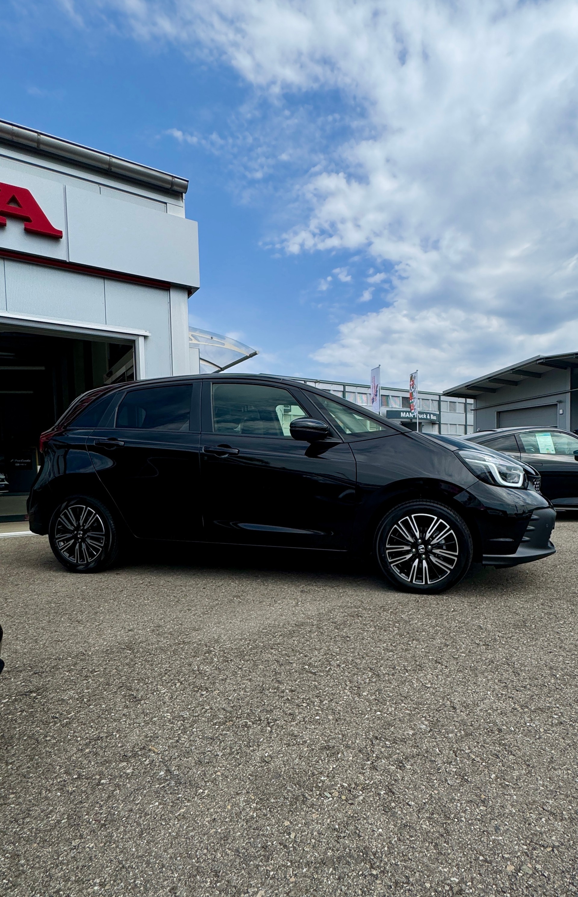 HONDA Jazz 1.5i-MMD Advance E-CVT 1.9% Leasing Aktion unschlagbar mit 8 Jahren Garantie-showroom-element-3