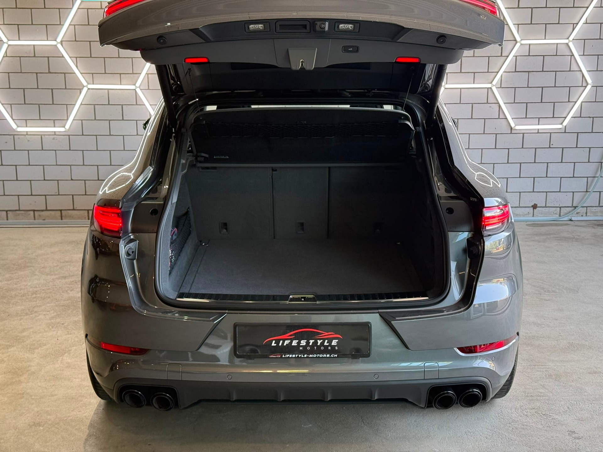 PORSCHE Cayenne Turbo Coupé-image-14