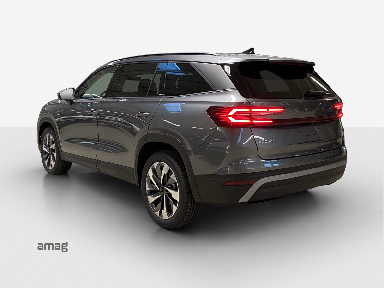 SKODA Kodiaq 2.0 TSI Selection 4x4-showroom-element-2