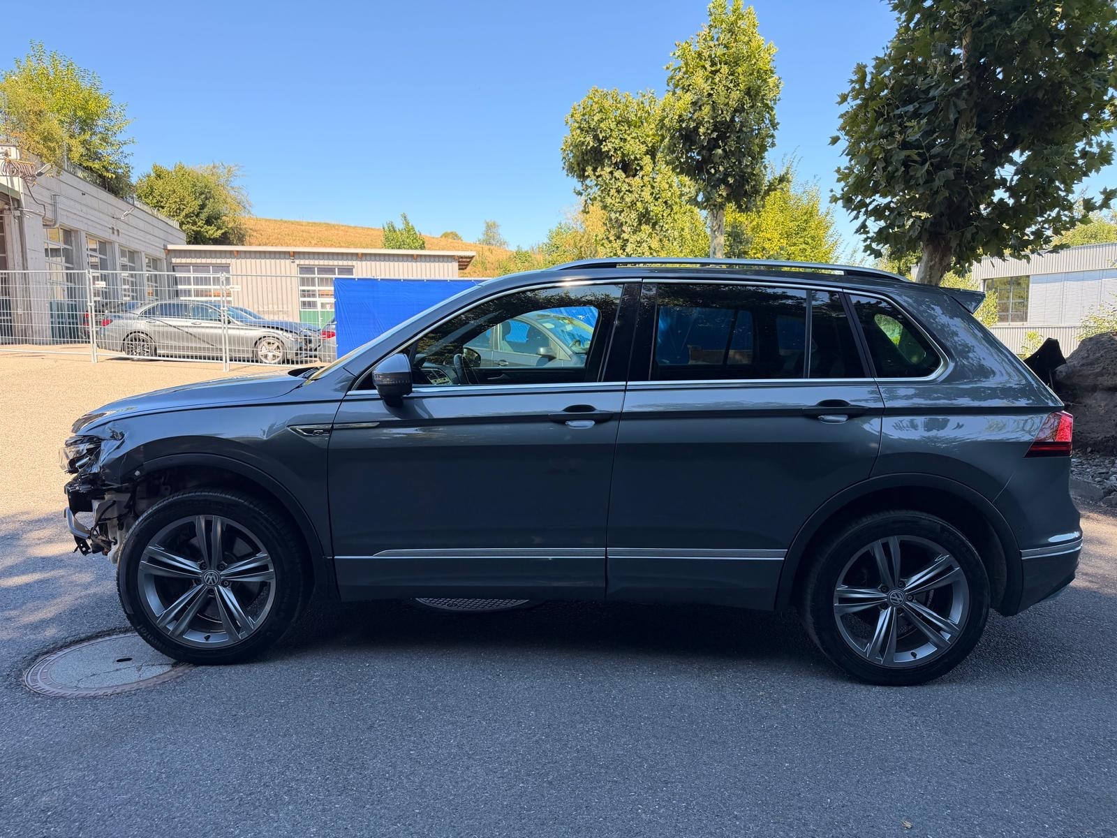 VW Tiguan 2.0TSI R-Line 4Motion DSG-image-3