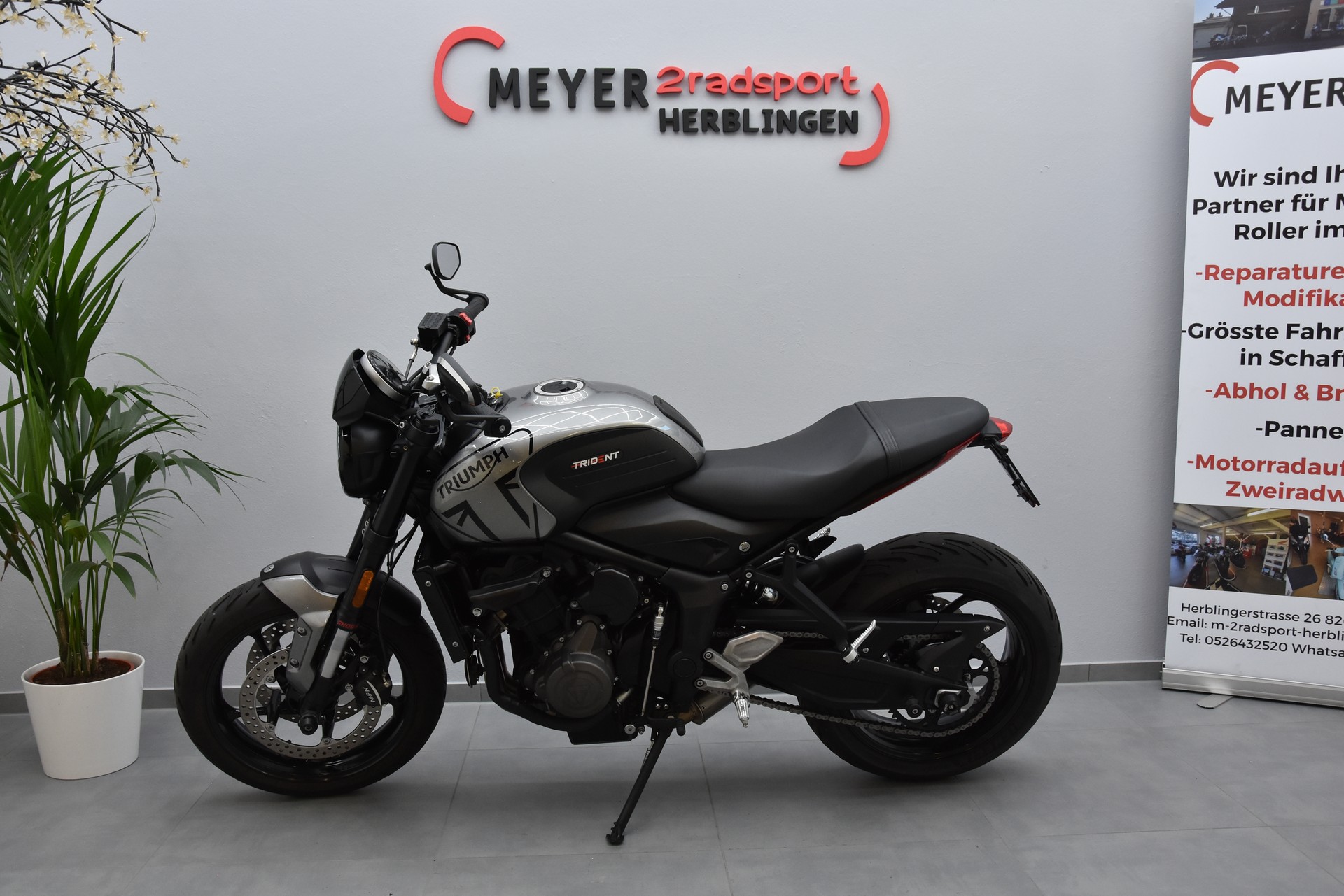TRIUMPH Trident 660-image-4