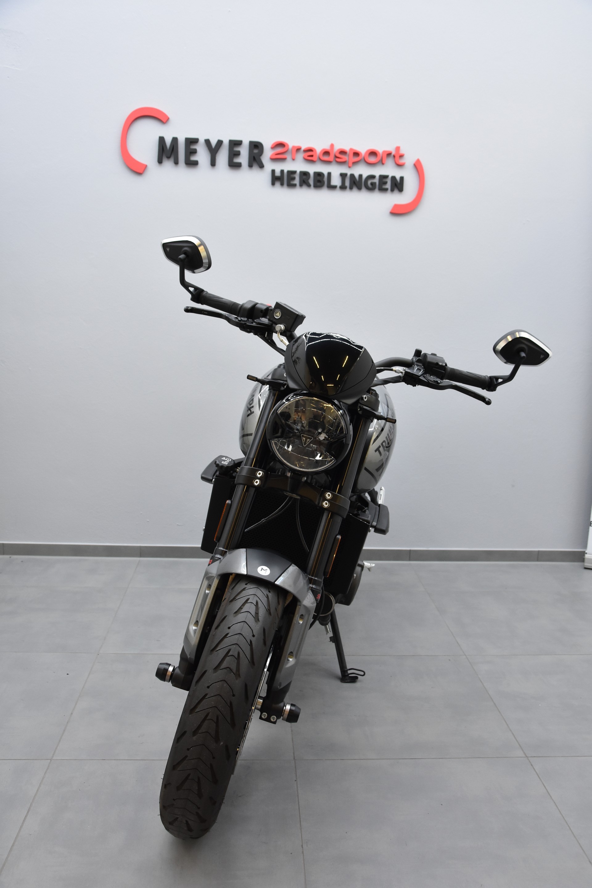 TRIUMPH Trident 660-image-12