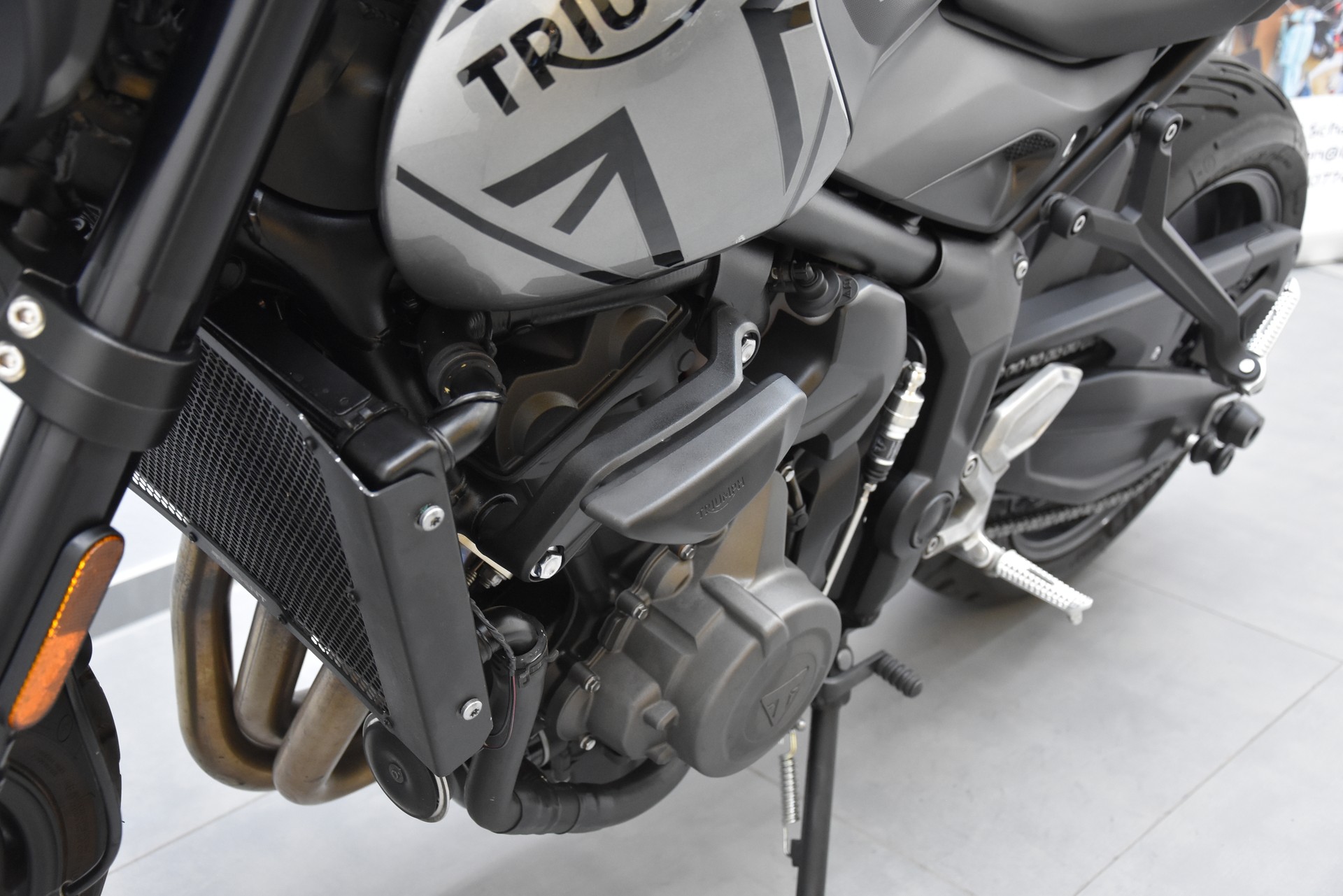 TRIUMPH Trident 660-image-10