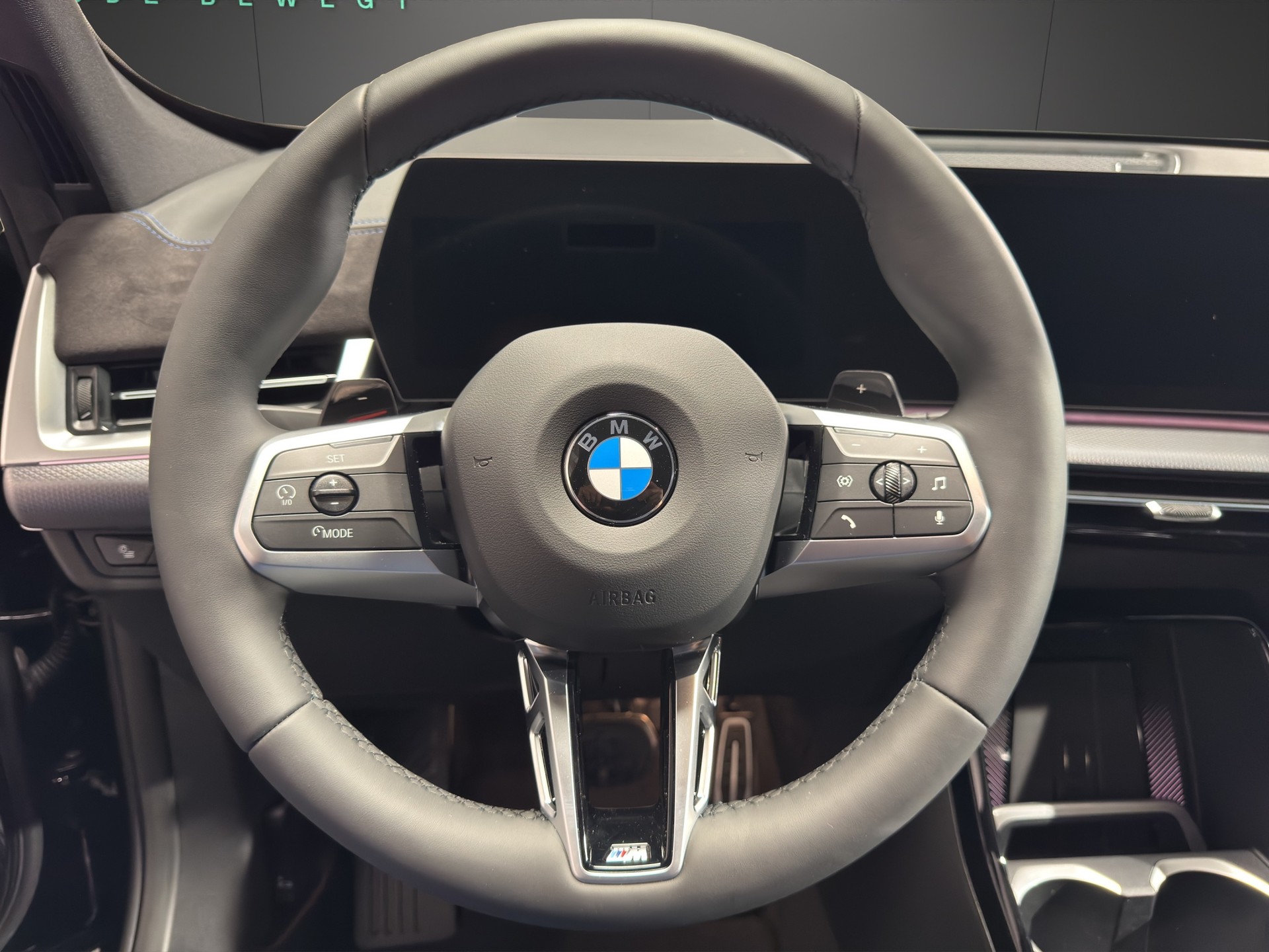 BMW X1 20d xDrive-image-13