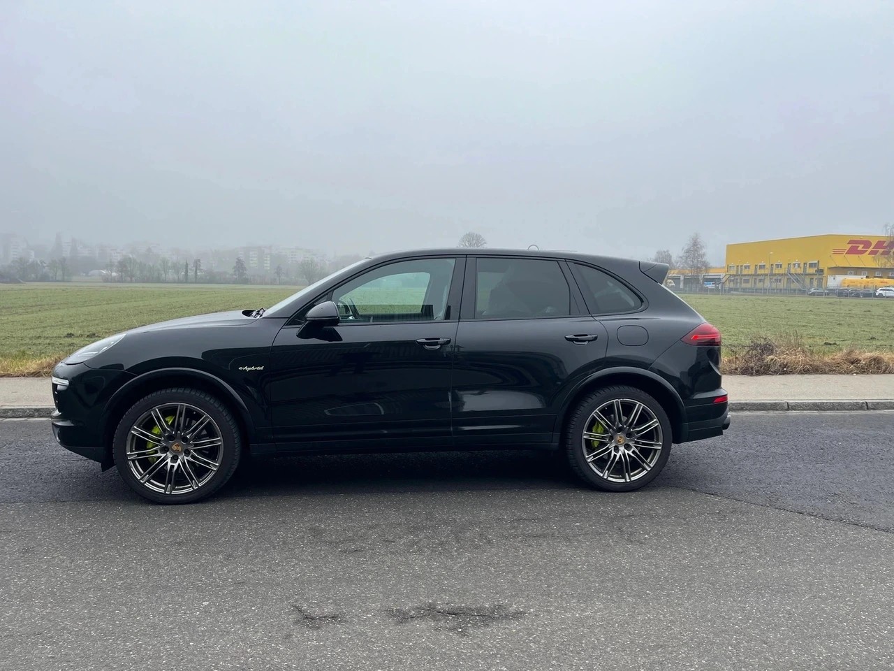 PORSCHE Cayenne S E-Hybrid Platinum Edition-image-1