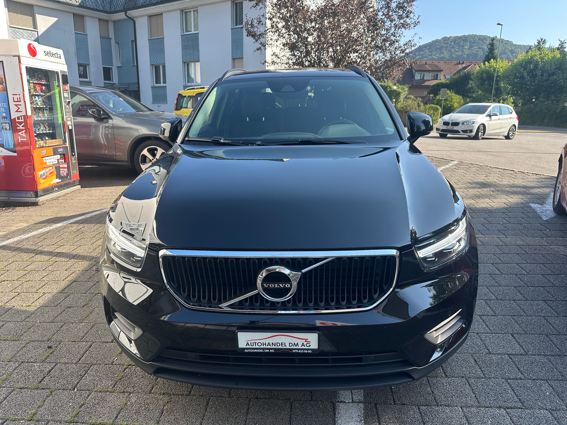 VOLVO XC40 T2 Momentum Light Geartronic-image-15