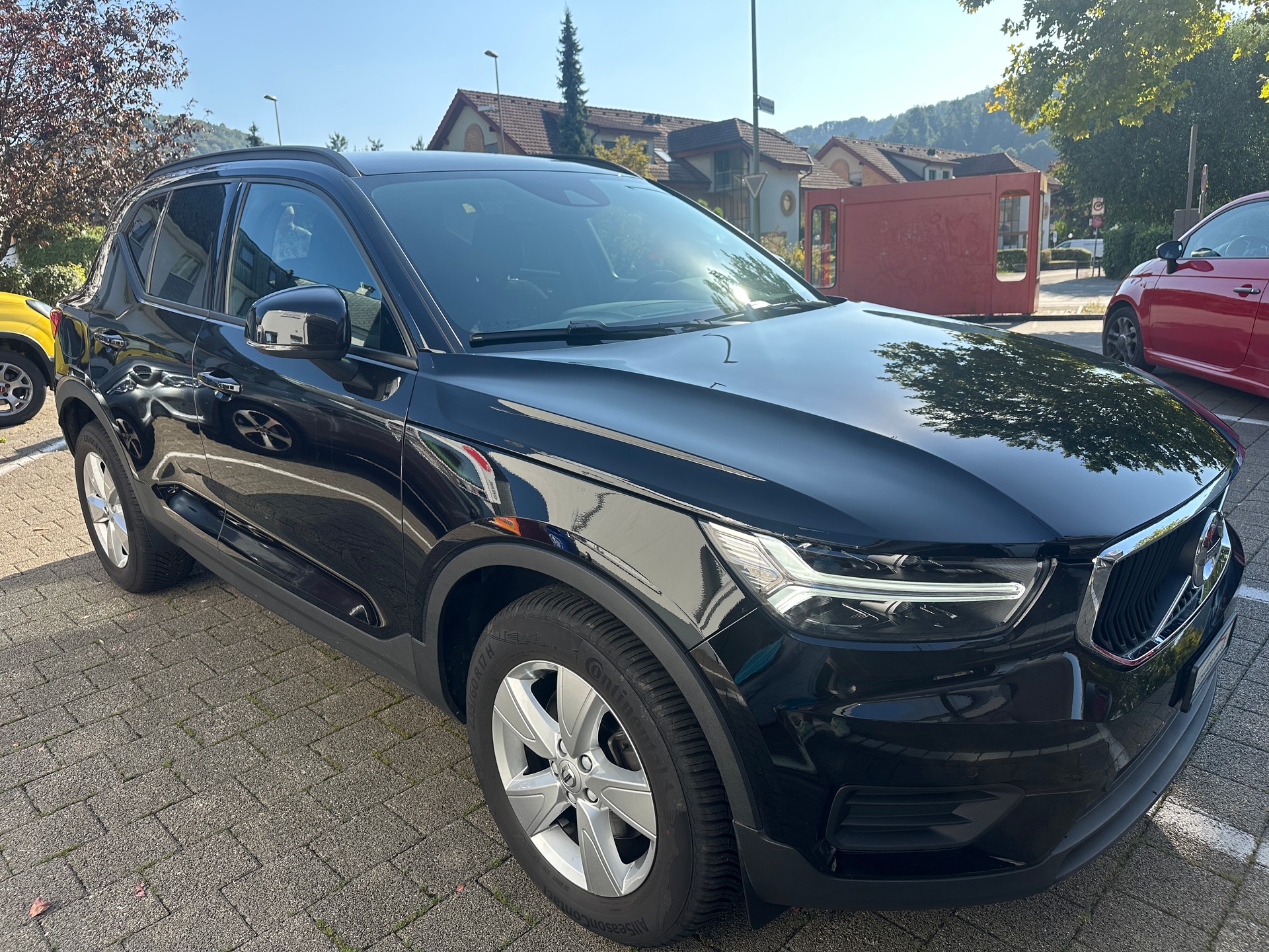 VOLVO XC40 T2 Momentum Light Geartronic-image-22