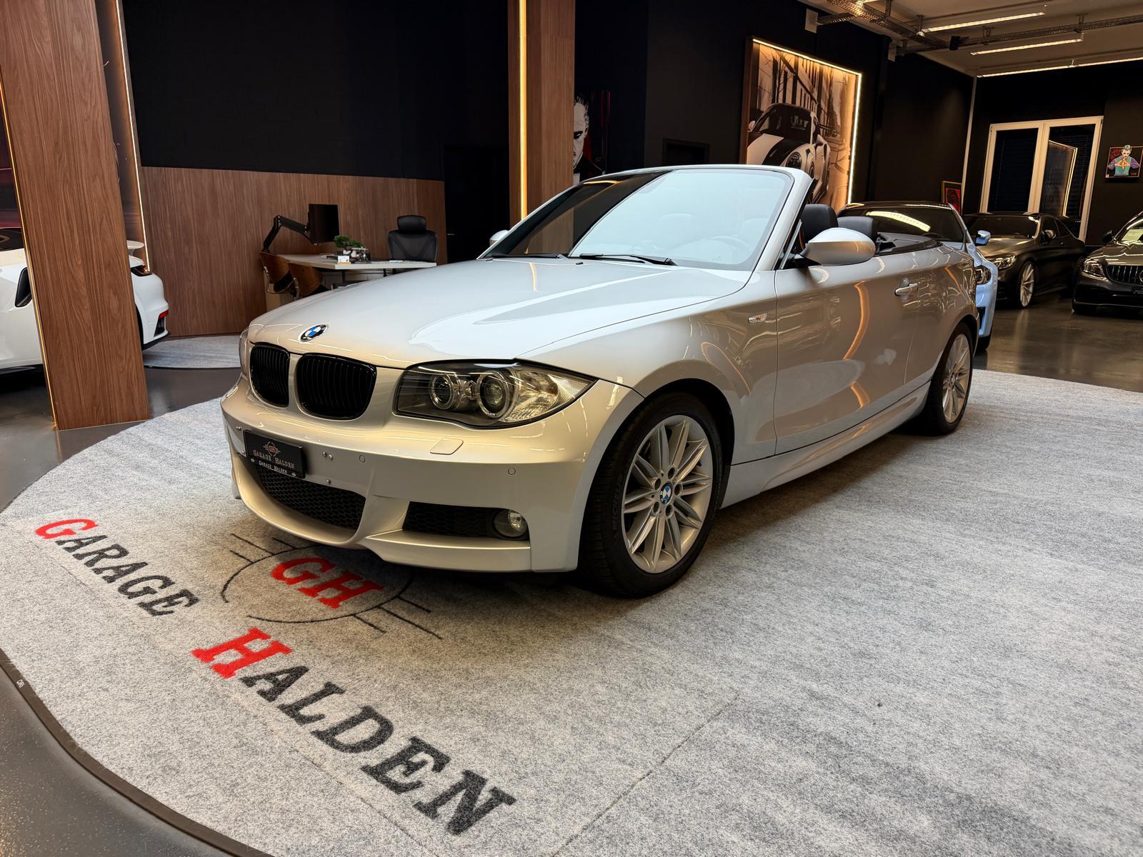BMW 120i Cabrio-showroom-element-3