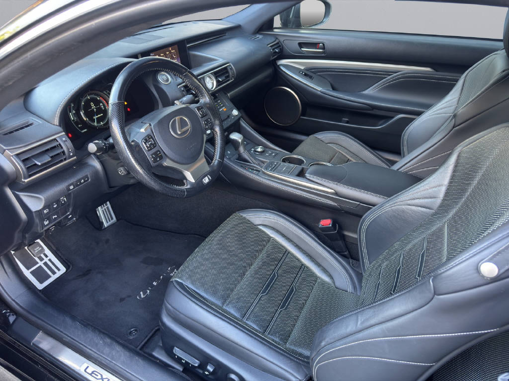 LEXUS RC 200t F-Sport-image-8