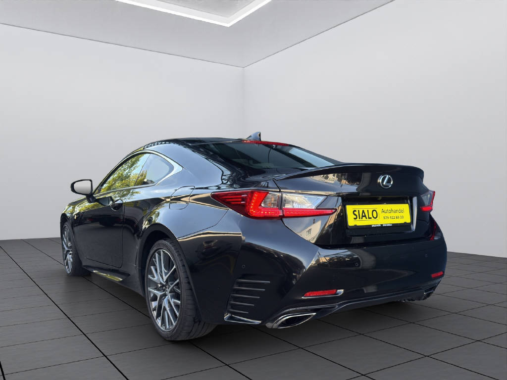 LEXUS RC 200t F-Sport-image-4
