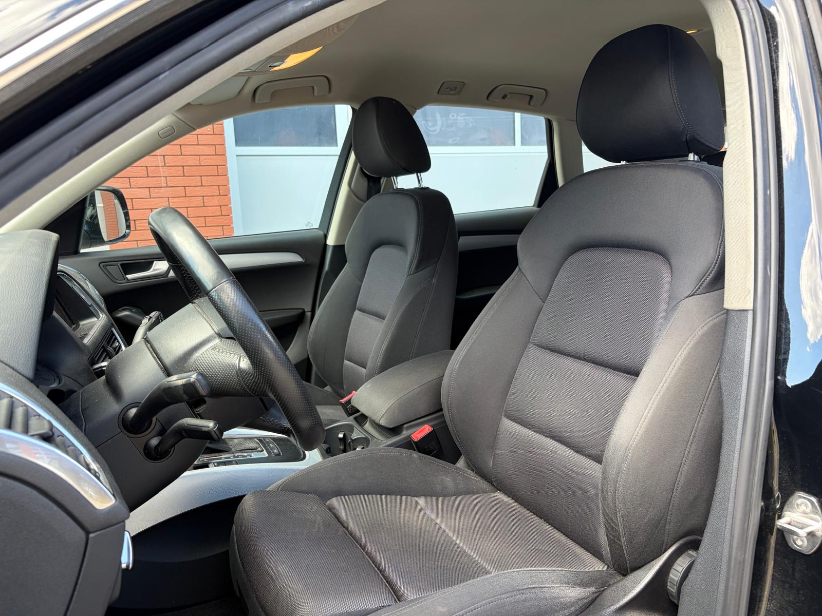 AUDI Q5 2.0 TFSI quattro S-tronic-image-10