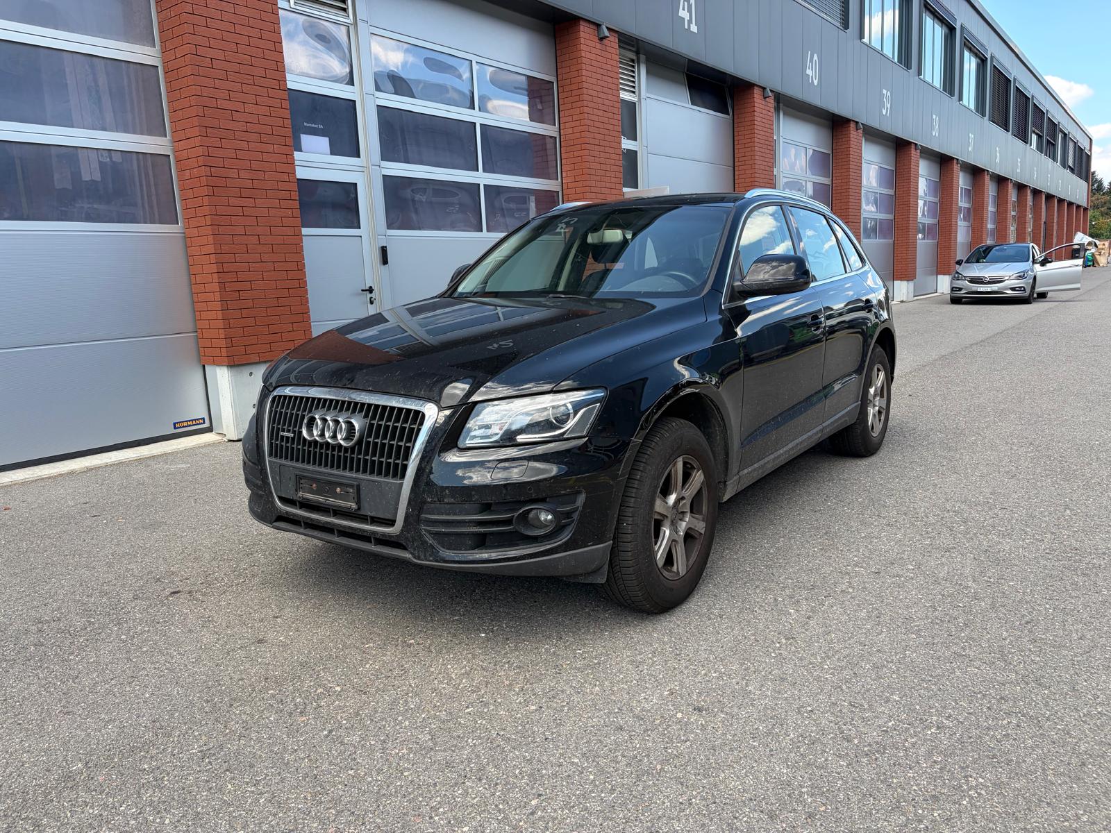 AUDI Q5 2.0 TFSI quattro S-tronic-image-5