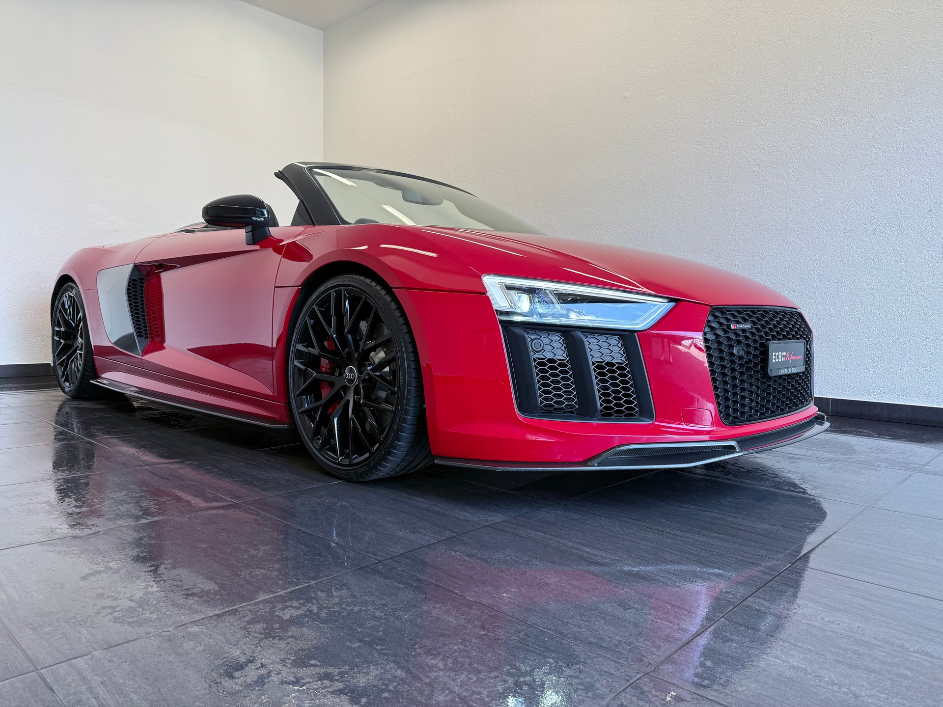 AUDI R8 Spyder 5.2 RWS S-Tronic-showroom-element-1