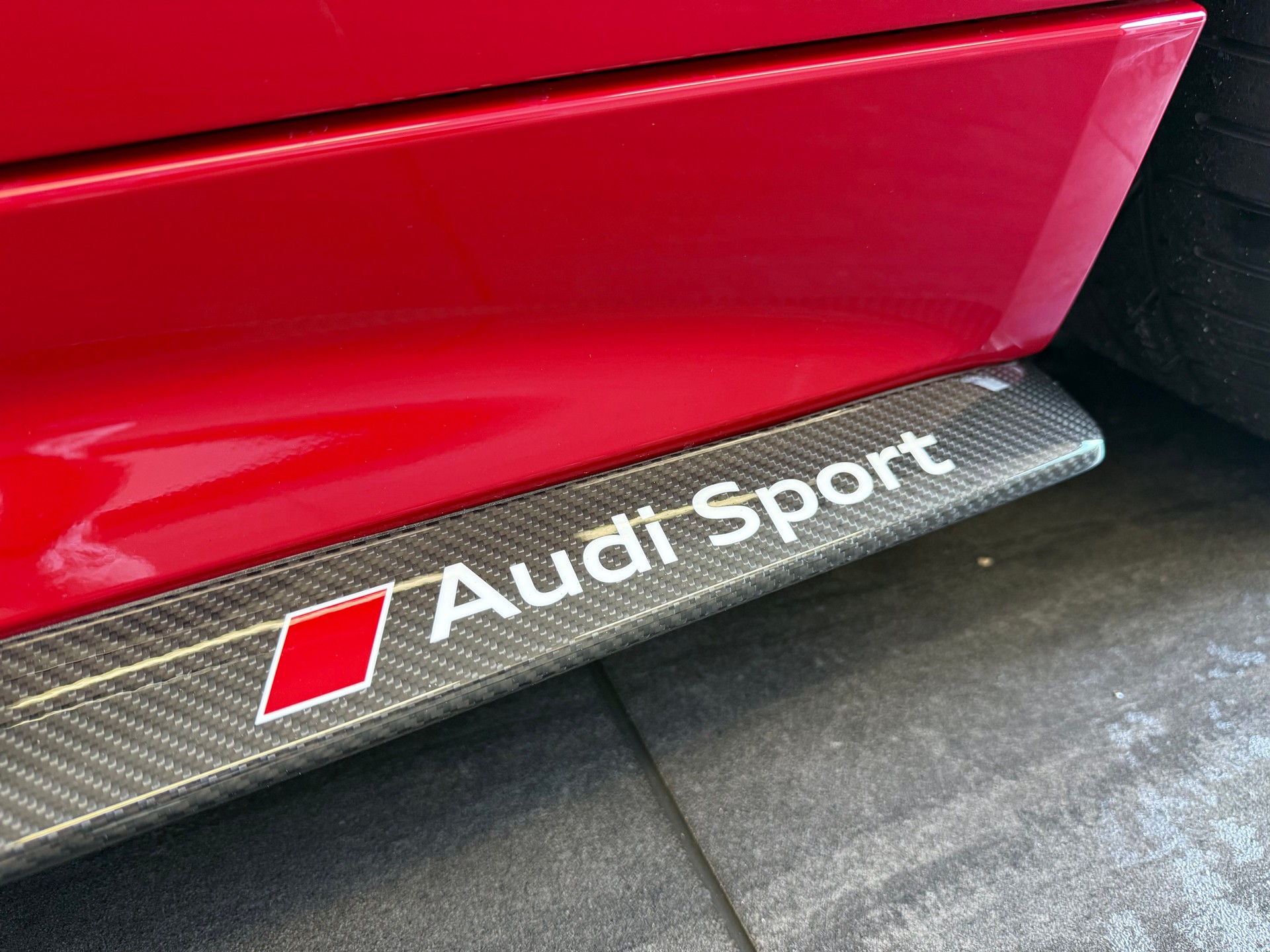 AUDI R8 Spyder 5.2 RWS S-Tronic-image-12