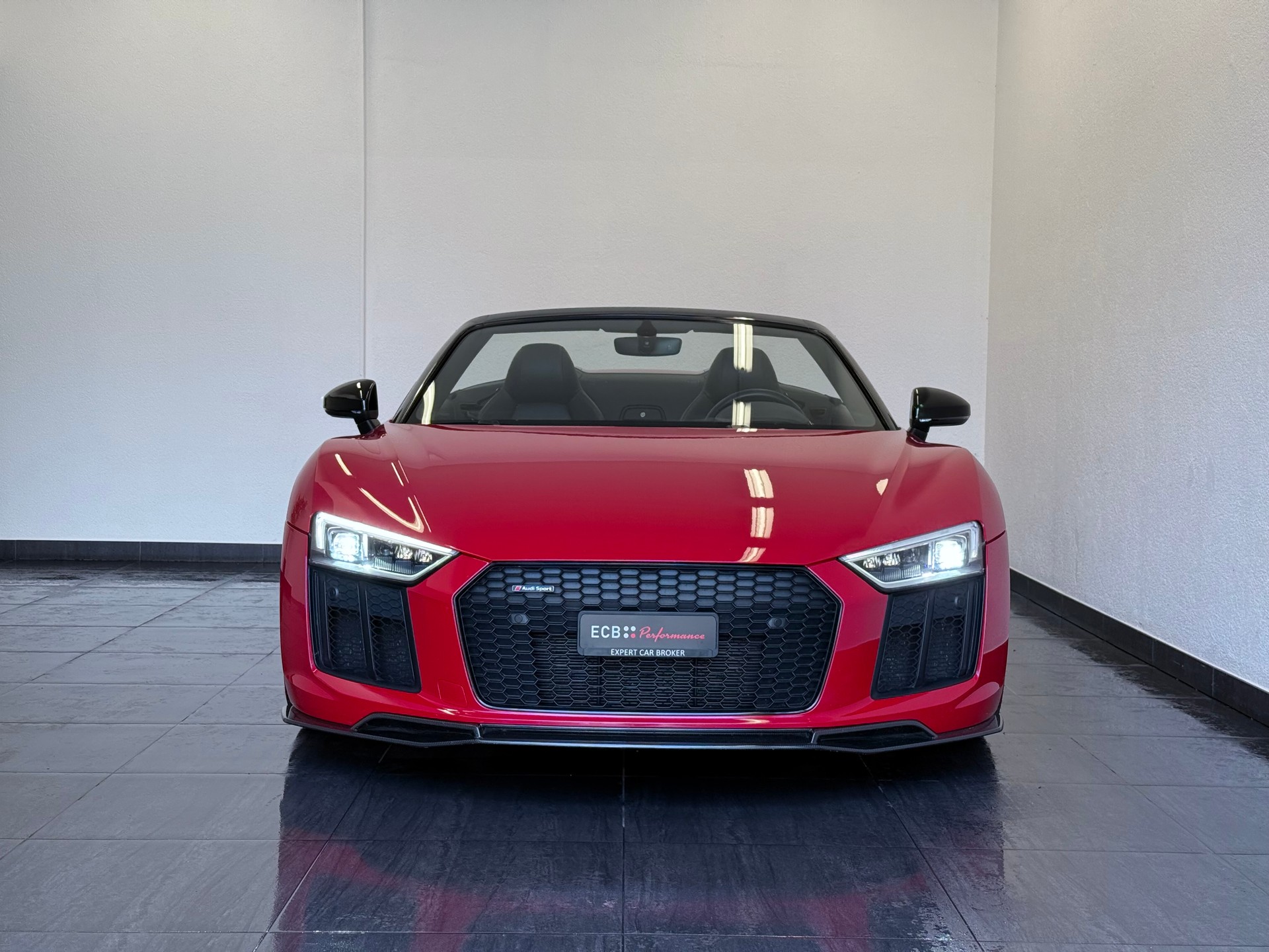 AUDI R8 Spyder 5.2 RWS S-Tronic-showroom-element-2