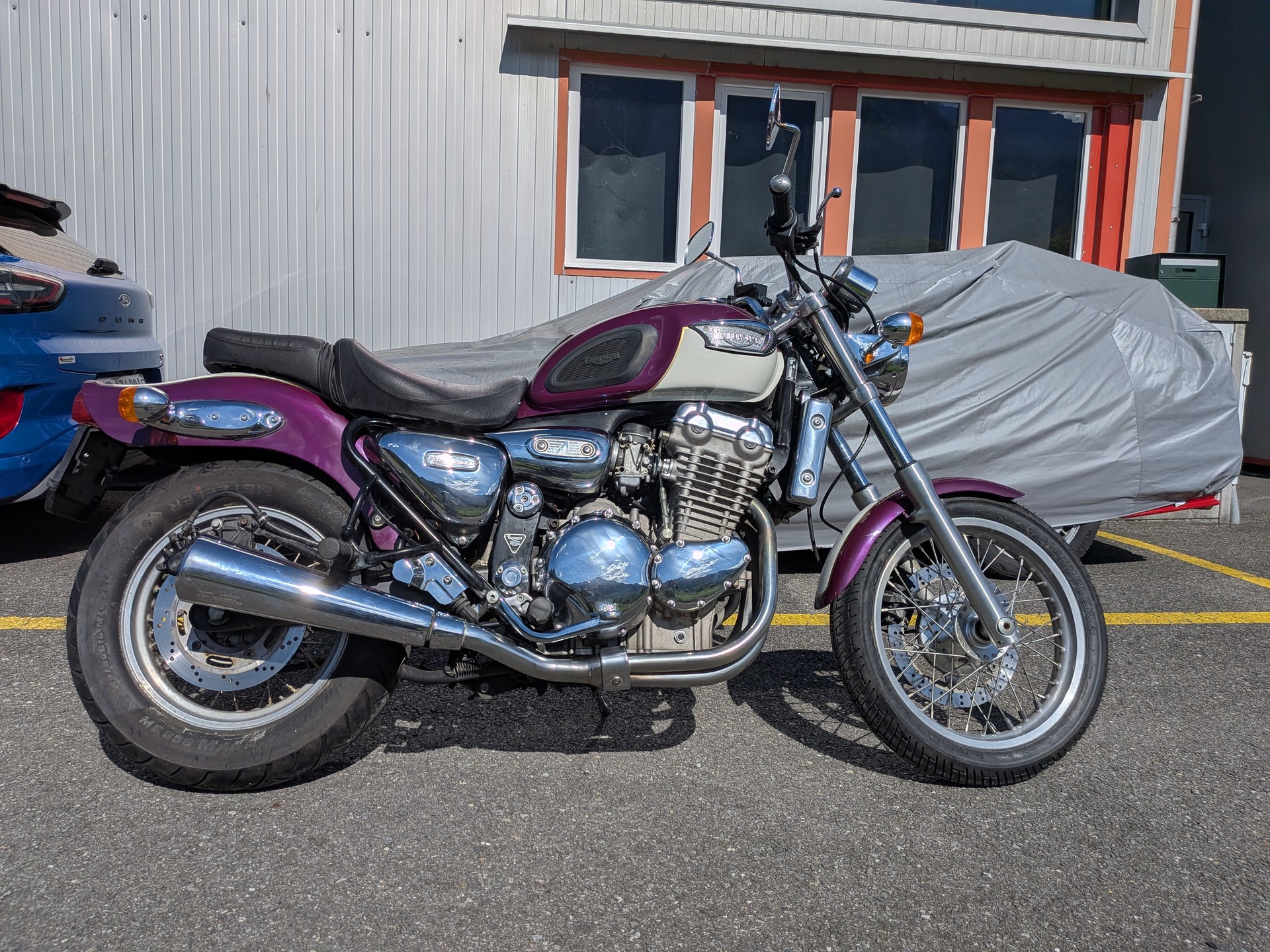 TRIUMPH Adventurer 900-image-1