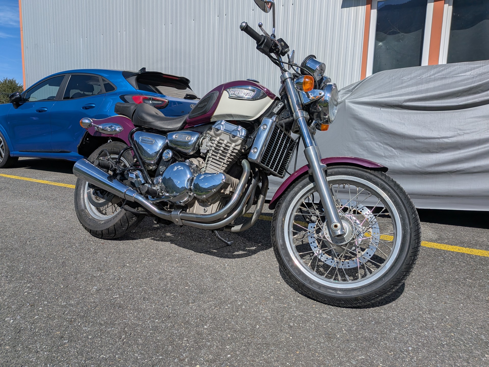 TRIUMPH Adventurer 900-image-2
