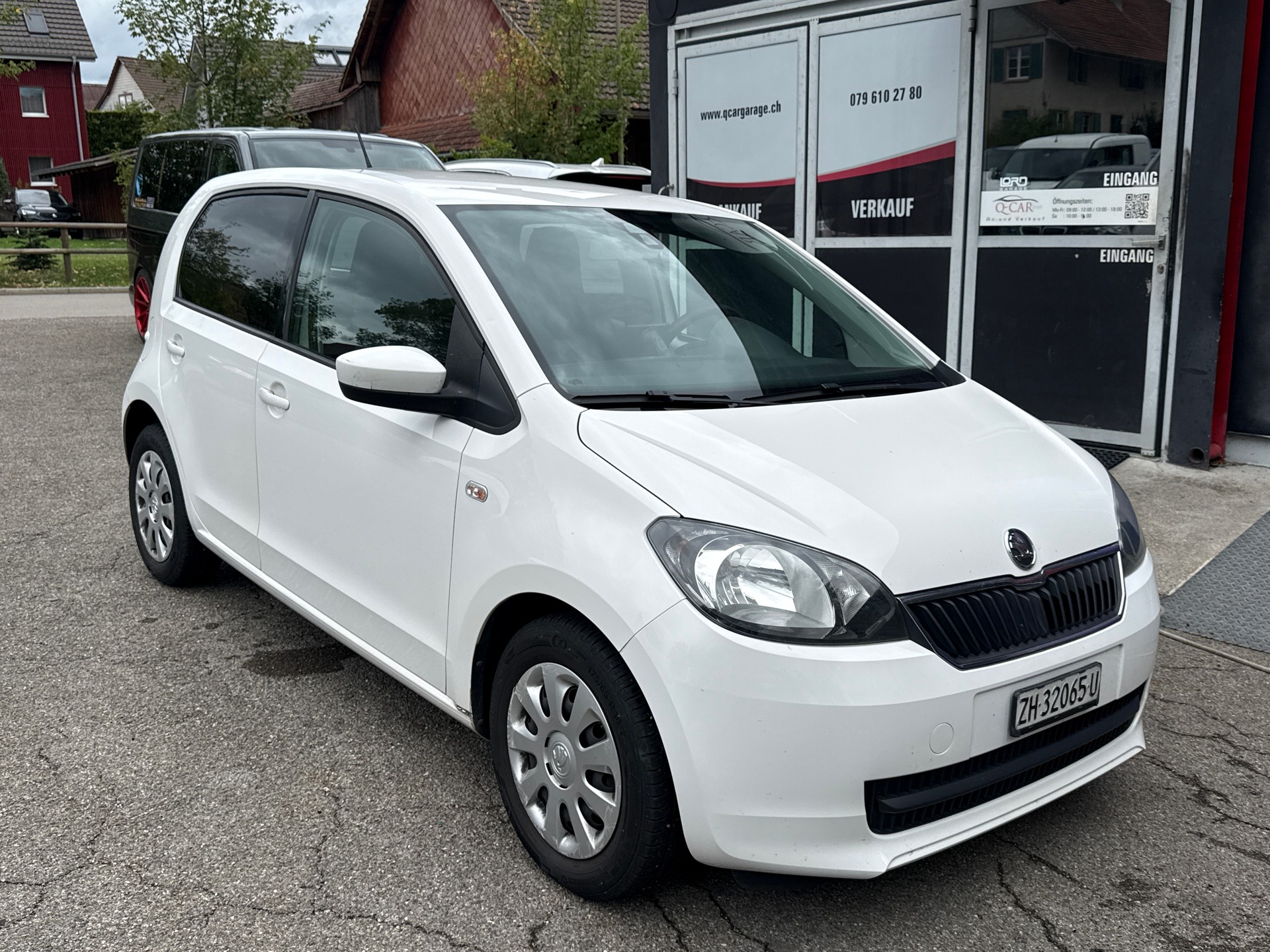 SKODA Citigo 1.0 Elegance-showroom-element-1