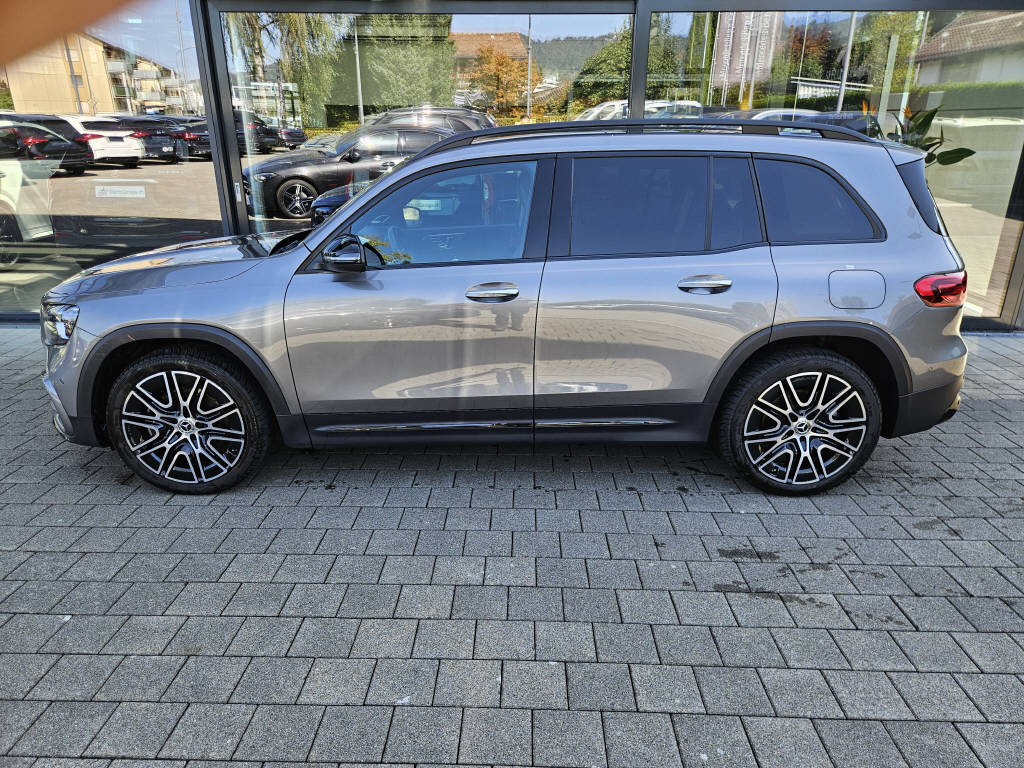 MERCEDES-BENZ GLB 220 4Matic AMG Line-showroom-element-1