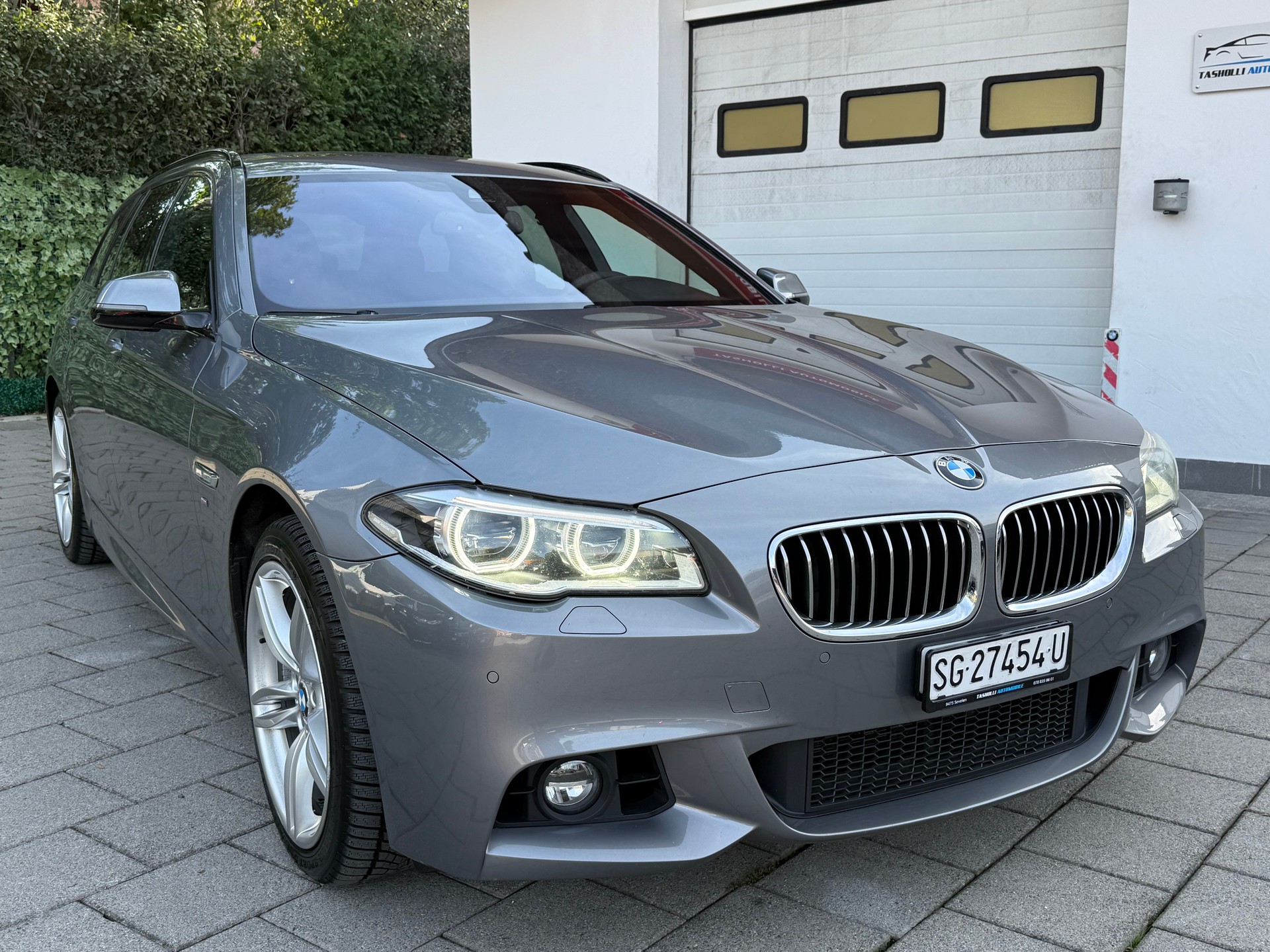 BMW 535d Touring xDrive Steptronic-showroom-element-2
