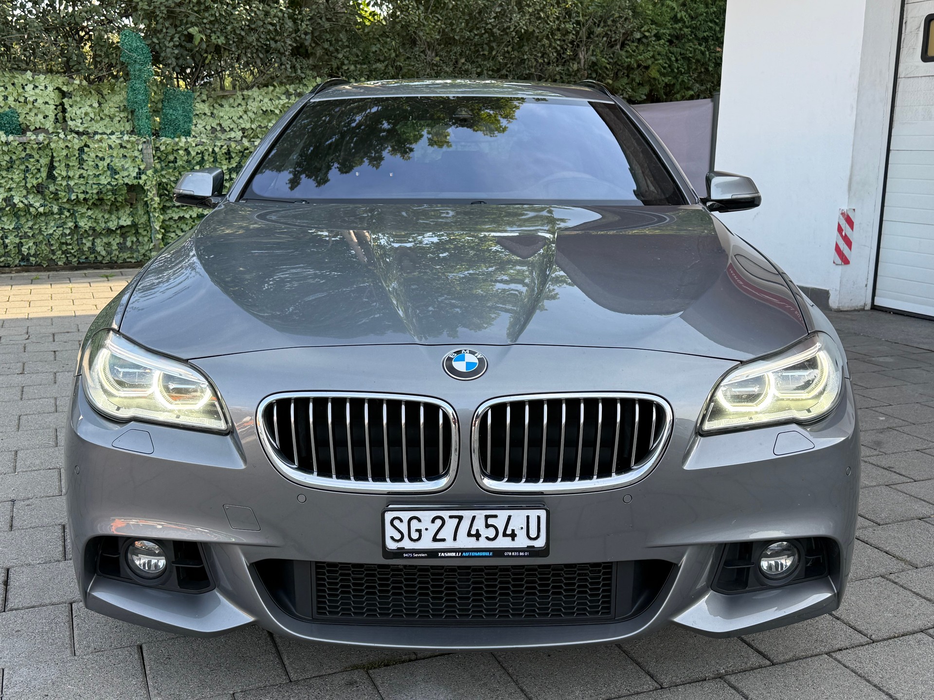 BMW 535d Touring xDrive Steptronic-showroom-element-3