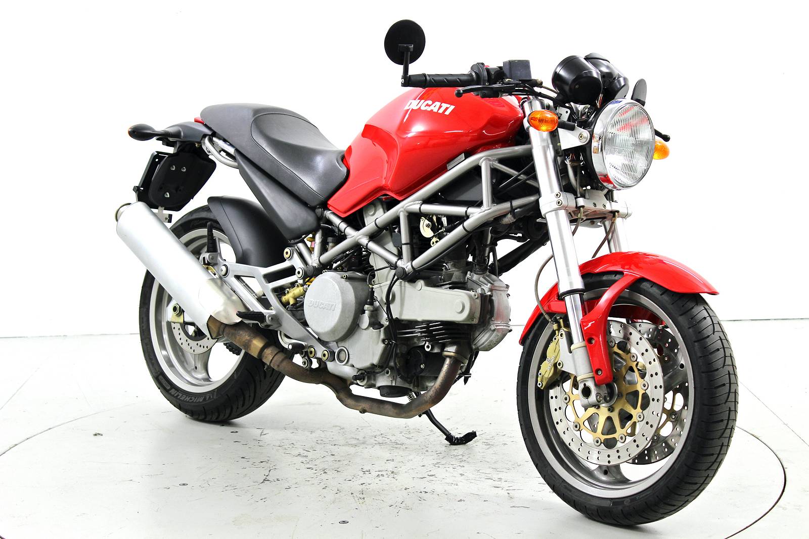 DUCATI Monster 620 i.e.-image-1