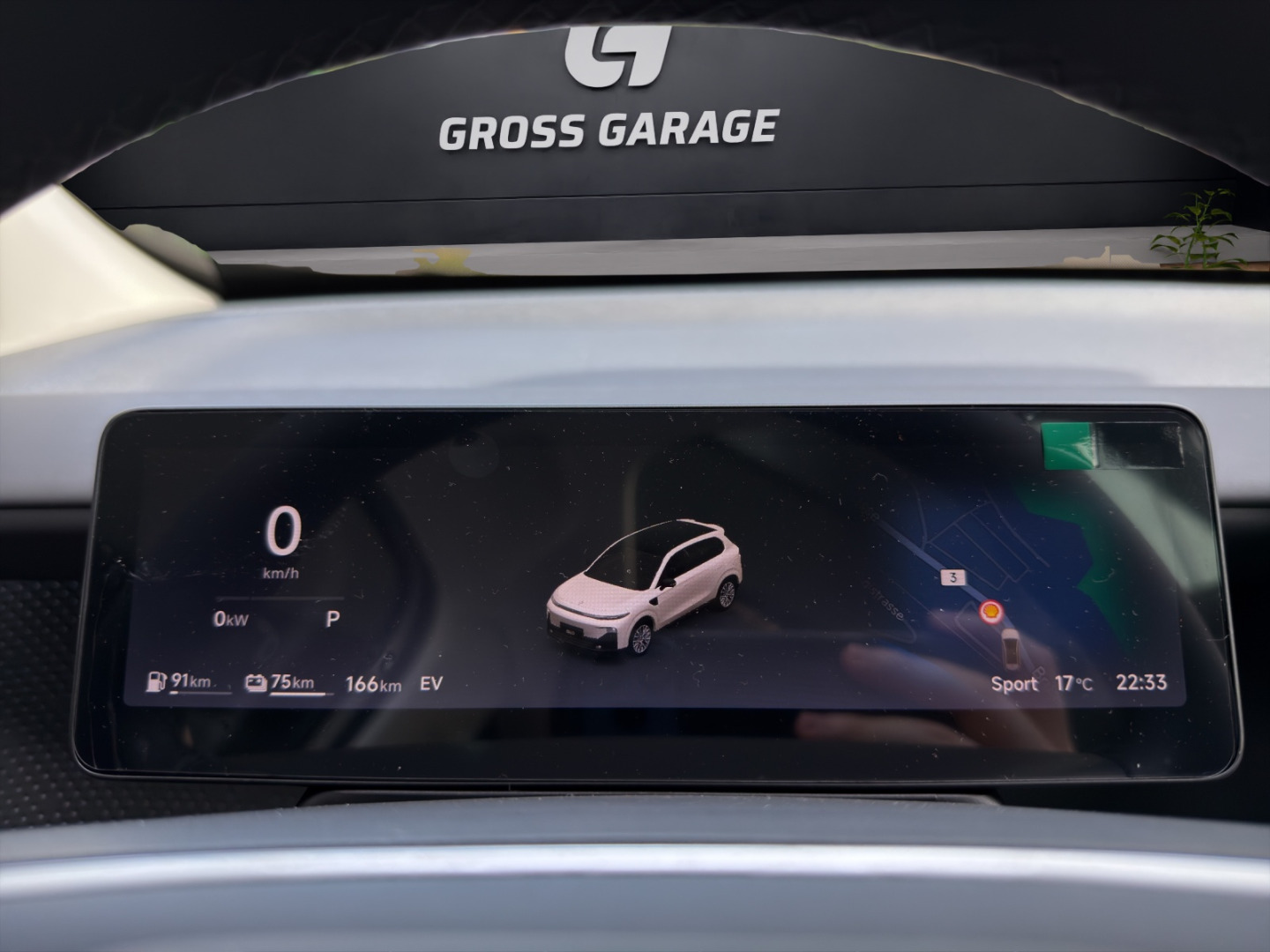LEAPMOTOR B10 1.5 Hybrid EV-showroom-element-3