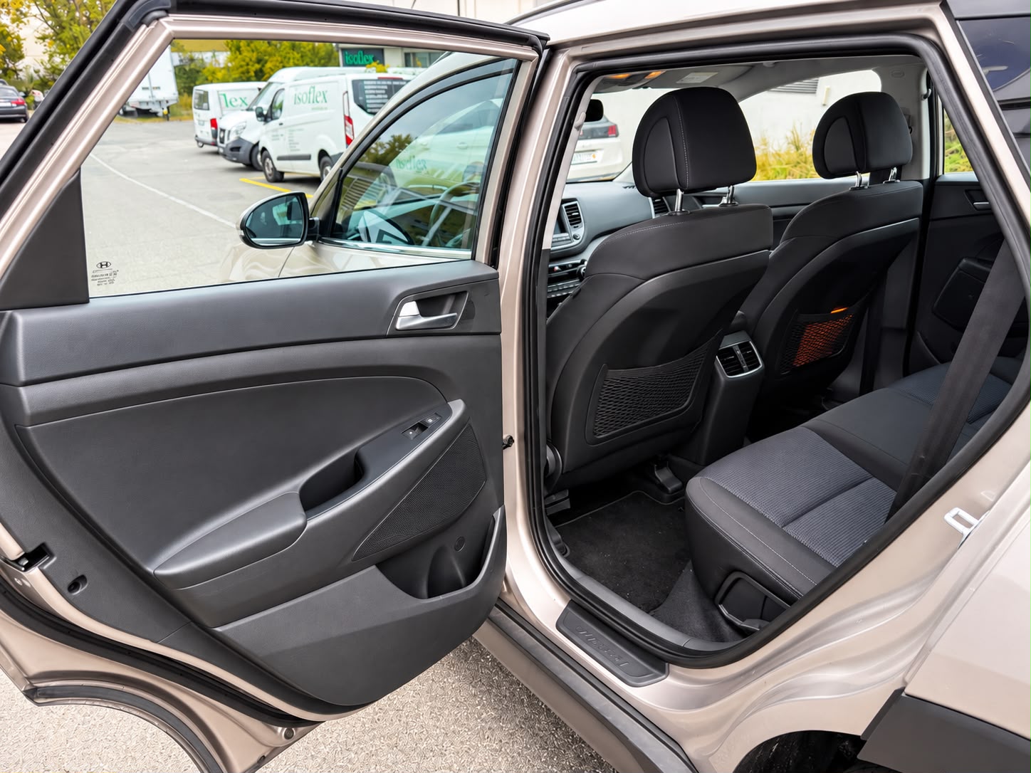 HYUNDAI Tucson 1.6 TGDI Plena 4WD Automatic-image-21