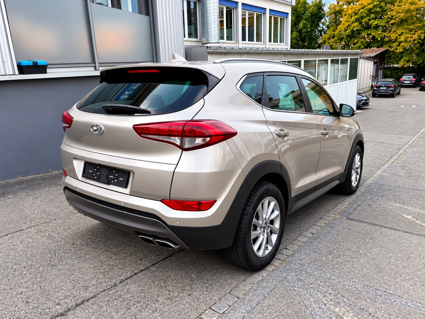HYUNDAI Tucson 1.6 TGDI Plena 4WD Automatic-showroom-element-2