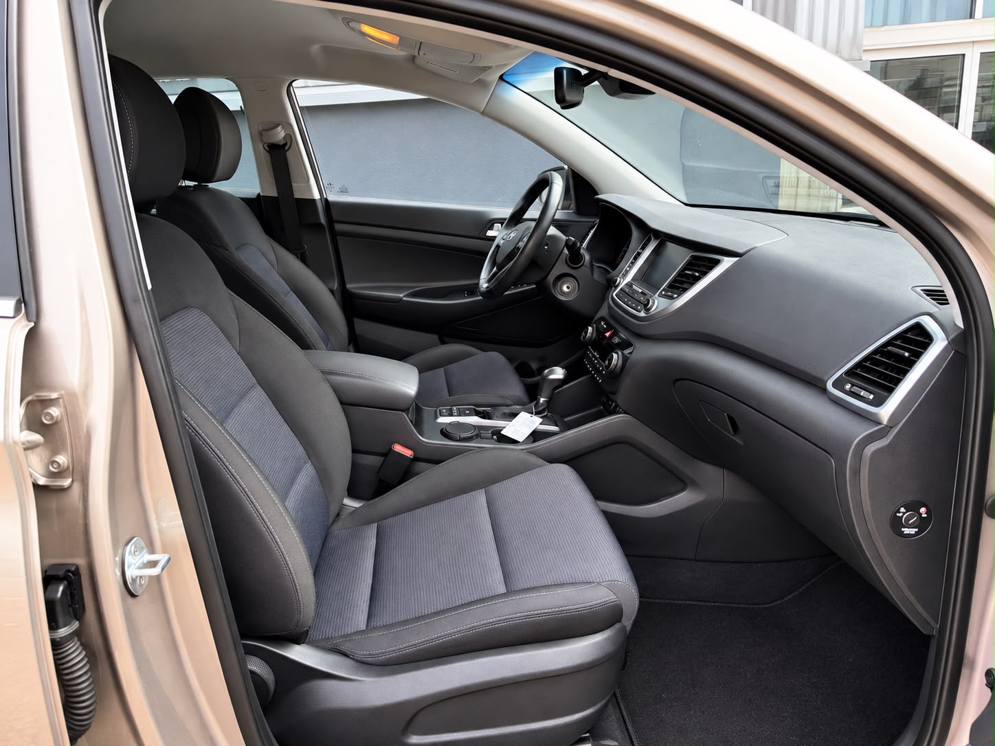 HYUNDAI Tucson 1.6 TGDI Plena 4WD Automatic-image-20
