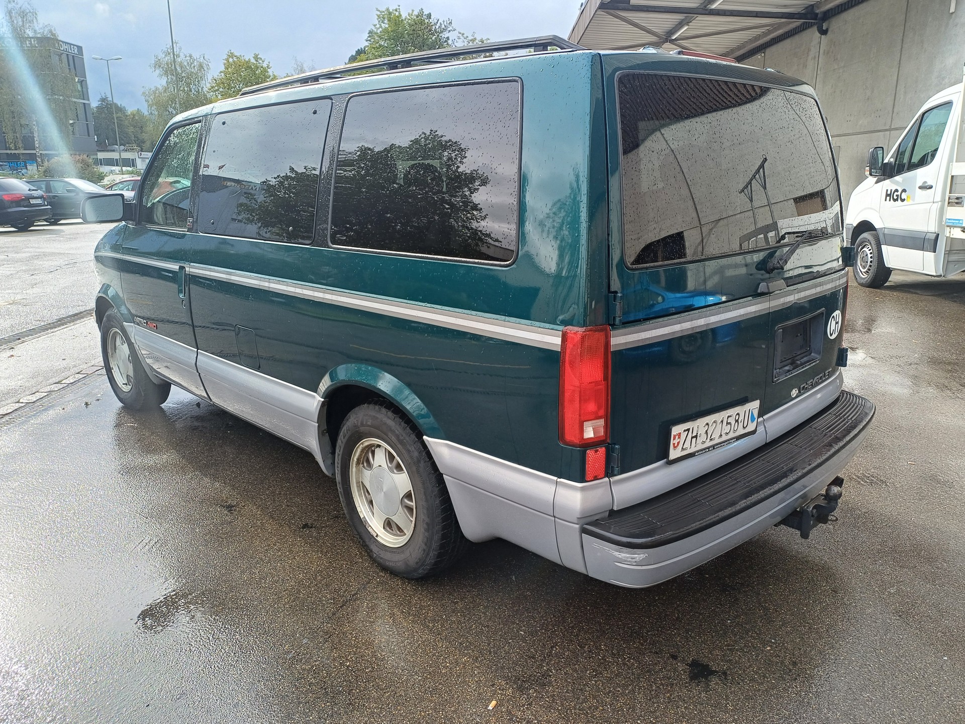 CHEVROLET Astro LT Extended 4x4-image-4