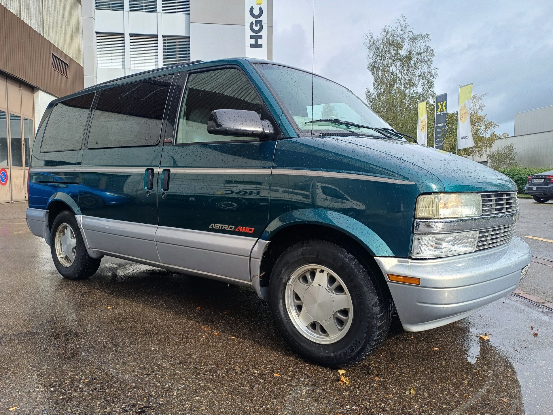 CHEVROLET Astro LT Extended 4x4-image-2