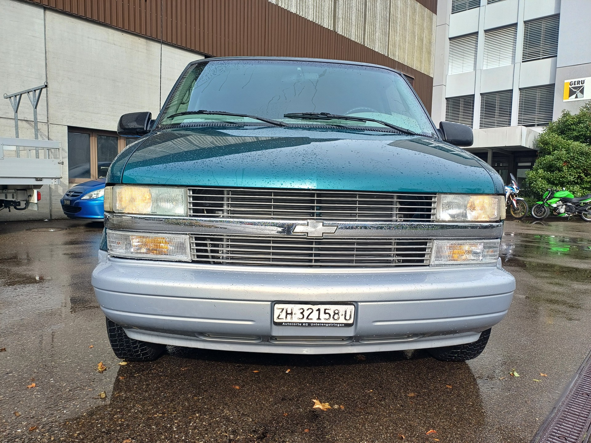 CHEVROLET Astro LT Extended 4x4-image-1