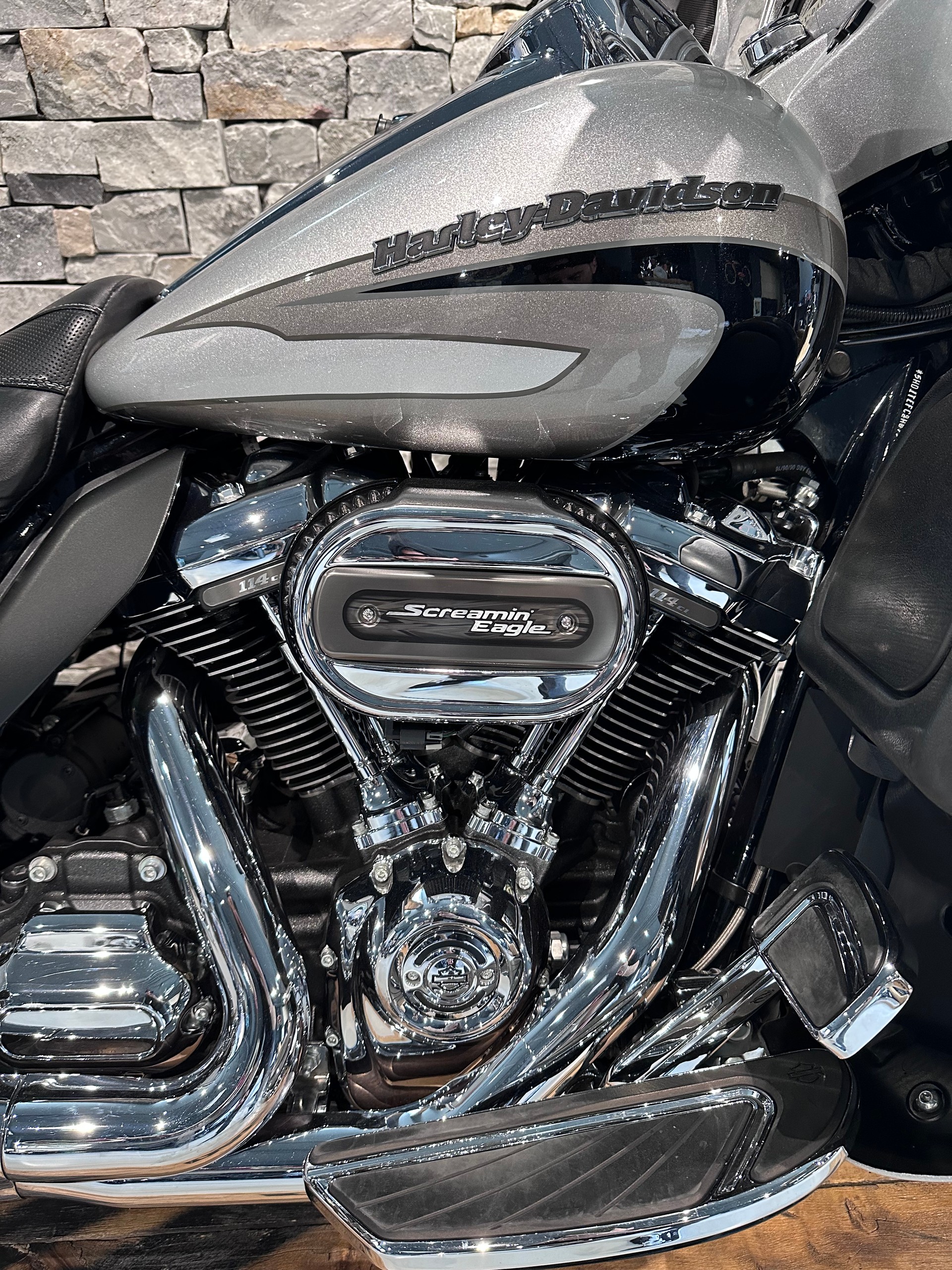 HARLEY-DAVIDSON FLHTKSE-showroom-element-3