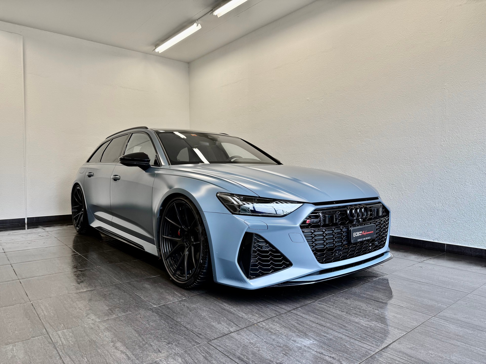 AUDI RS6 Avant 4.0 TFSI V8 quattro " 1 of 1"-showroom-element-1