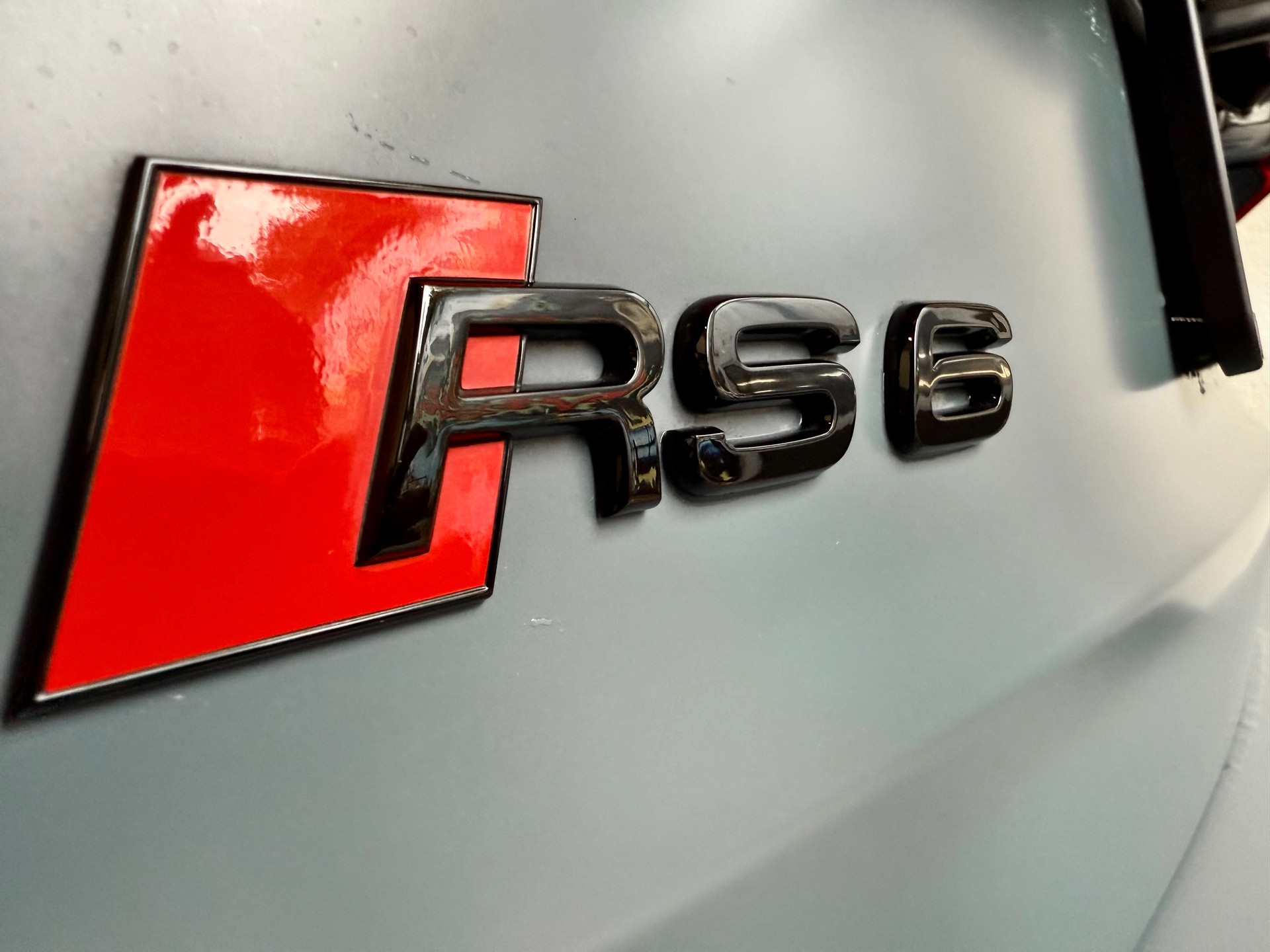 AUDI RS6 Avant 4.0 TFSI V8 quattro " 1 of 1"-image-13