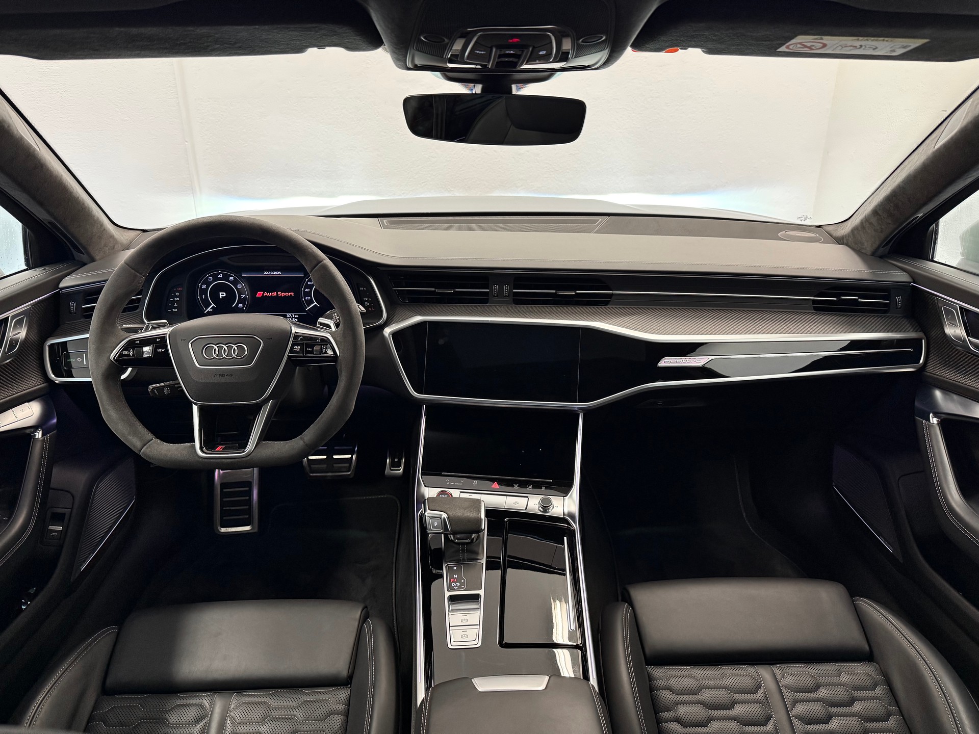 AUDI RS6 Avant 4.0 TFSI V8 quattro " 1 of 1"-image-18