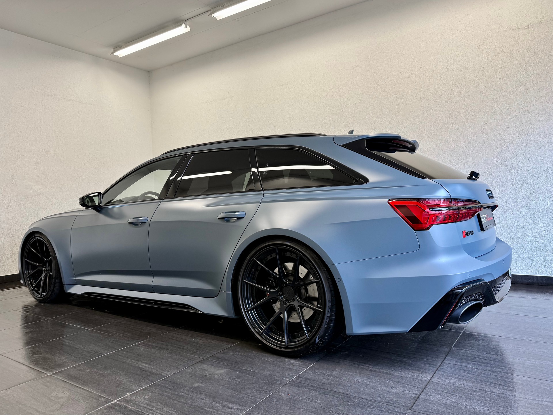 AUDI RS6 Avant 4.0 TFSI V8 quattro " 1 of 1"-image-7