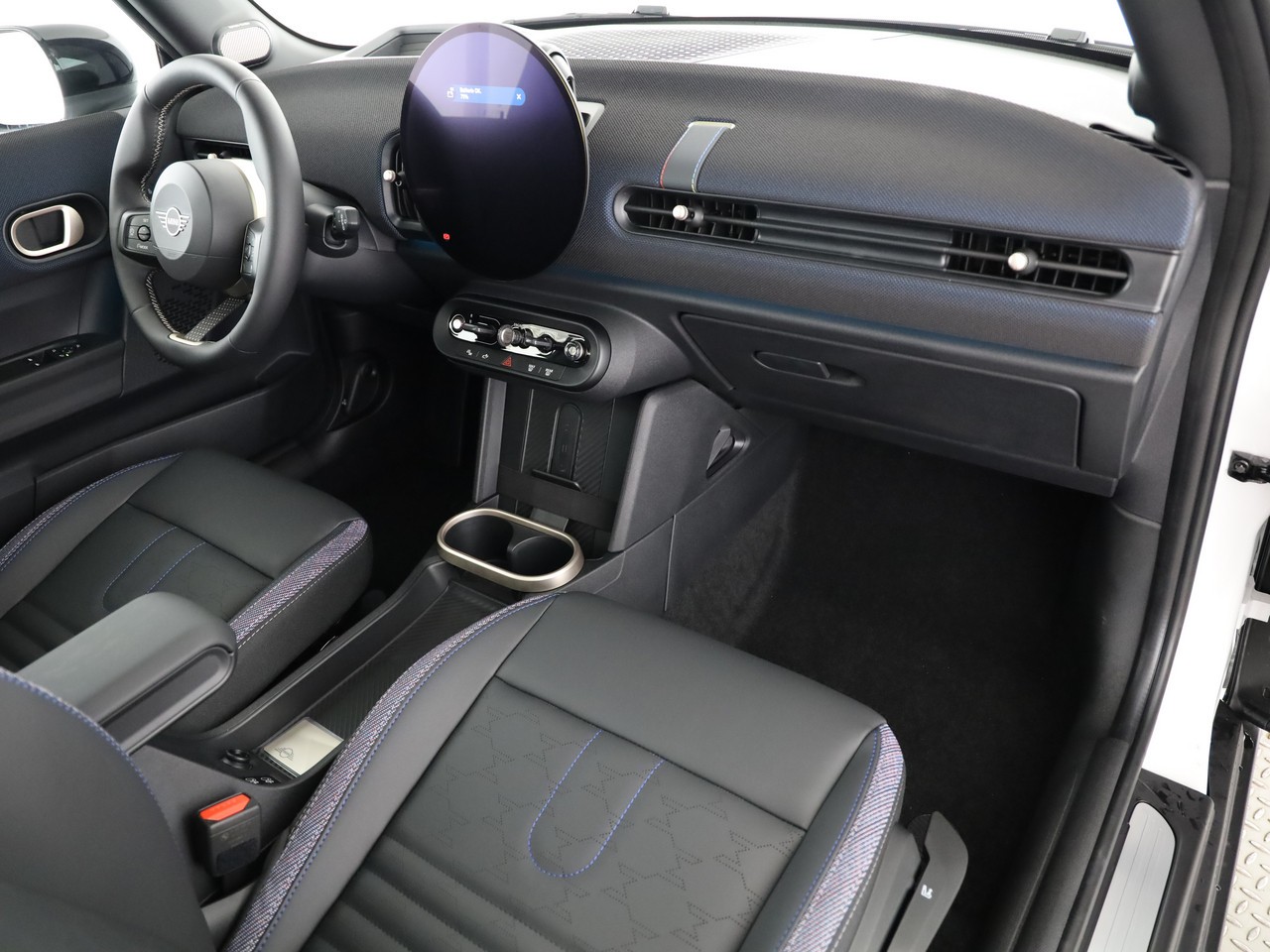 MINI Cooper C-image-10