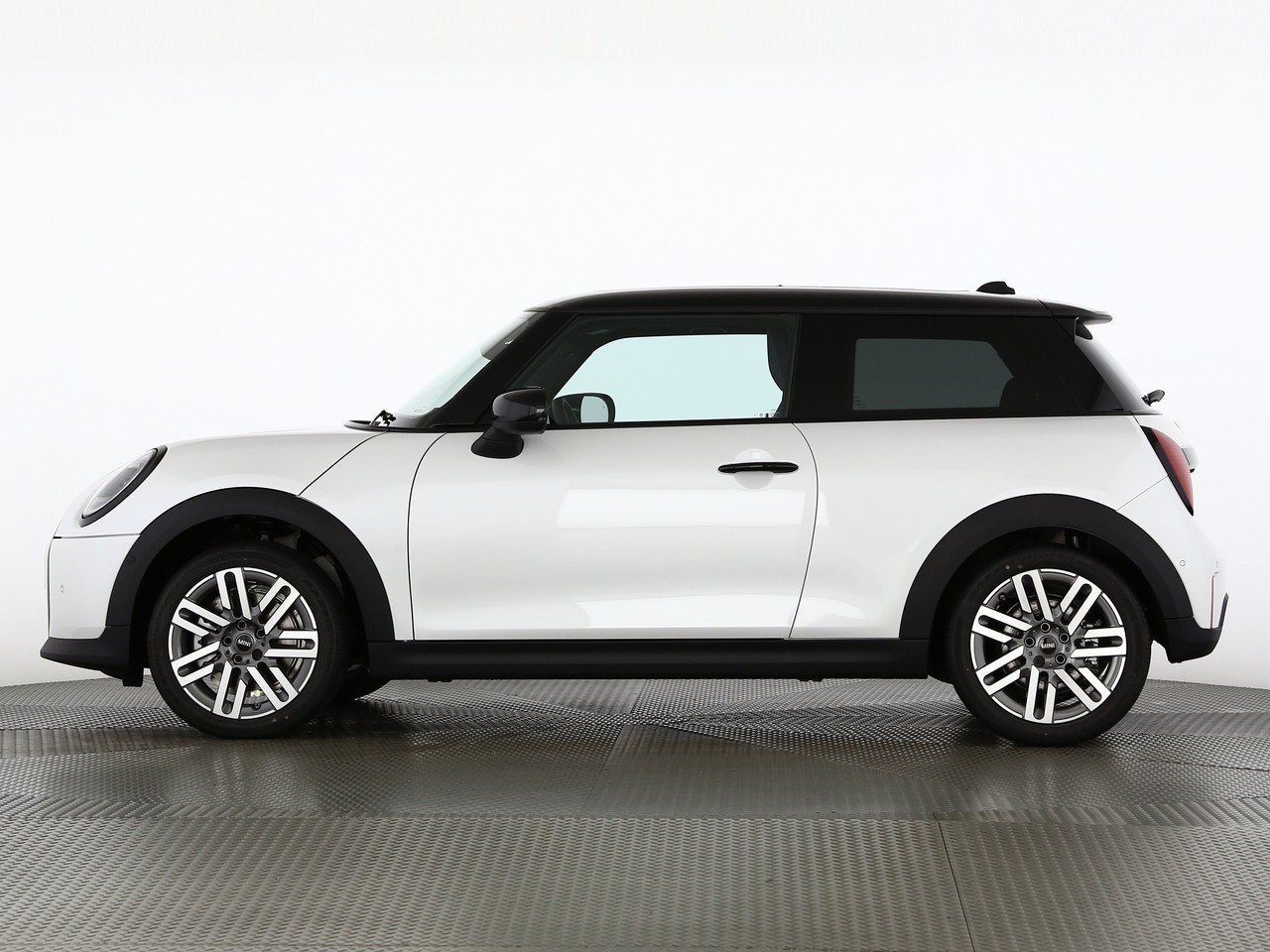 MINI Cooper C-showroom-element-2
