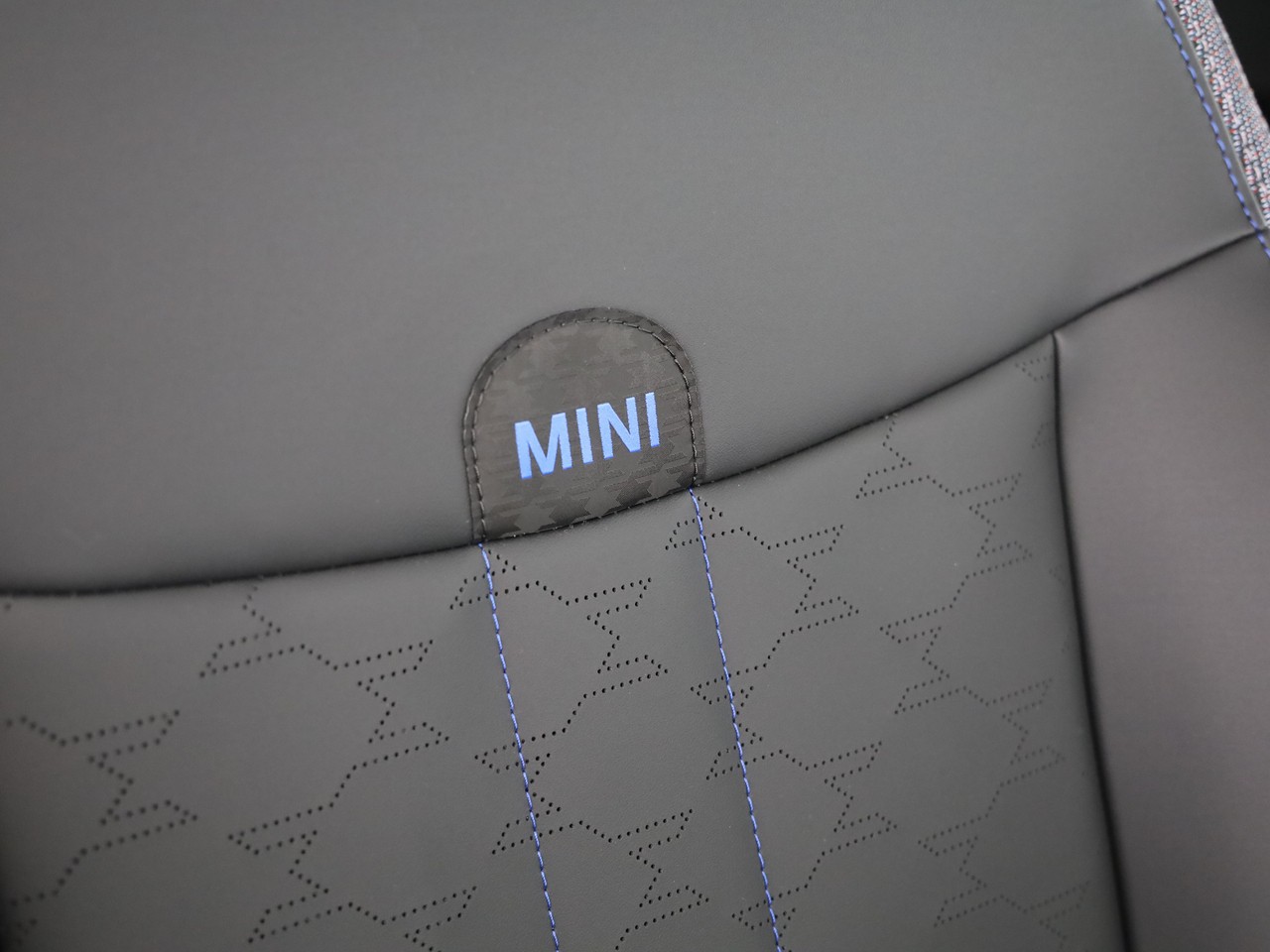 MINI Cooper C-image-13