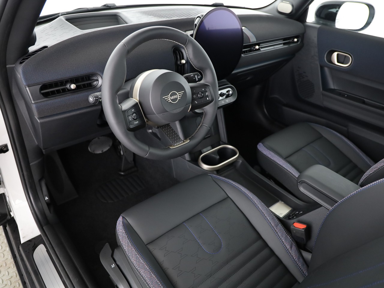 MINI Cooper C-image-8