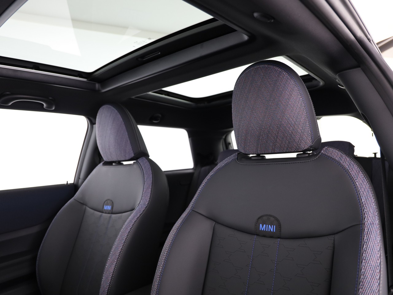 MINI Cooper C-image-9
