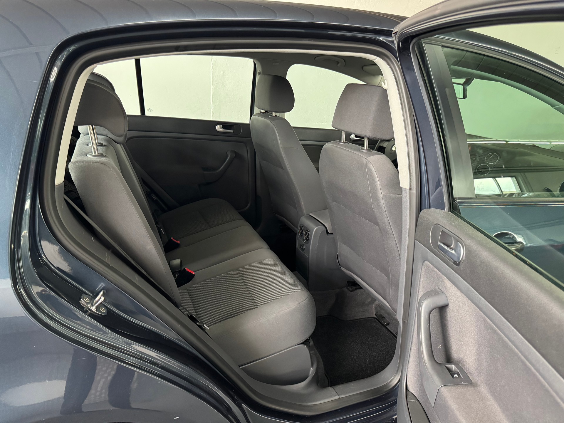 VW Golf Plus 1.6 FSI Comfortline-image-19