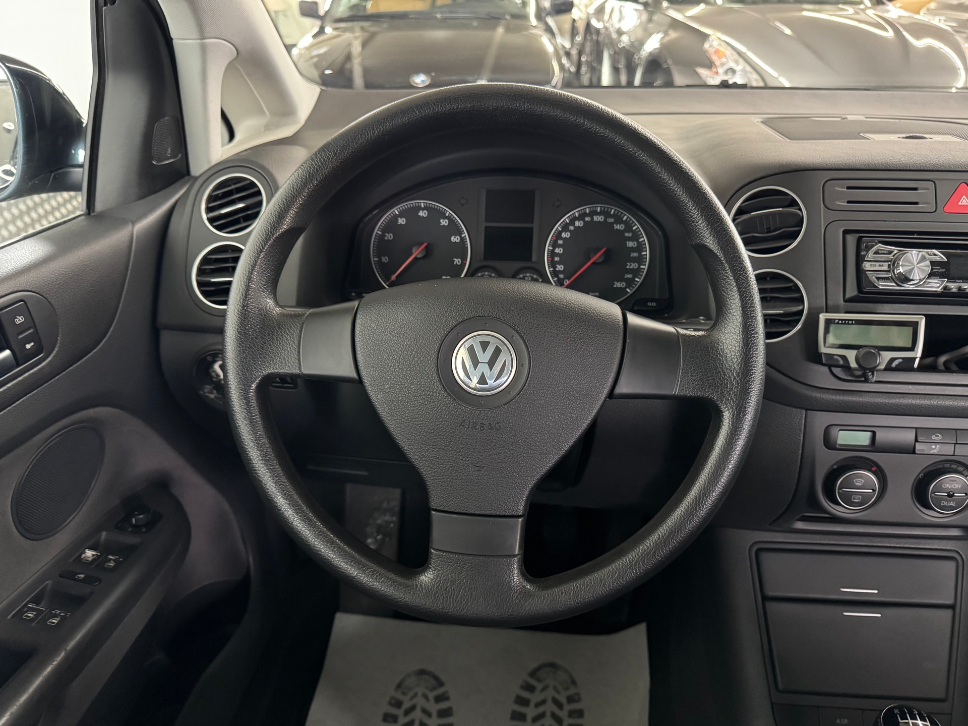 VW Golf Plus 1.6 FSI Comfortline-image-16